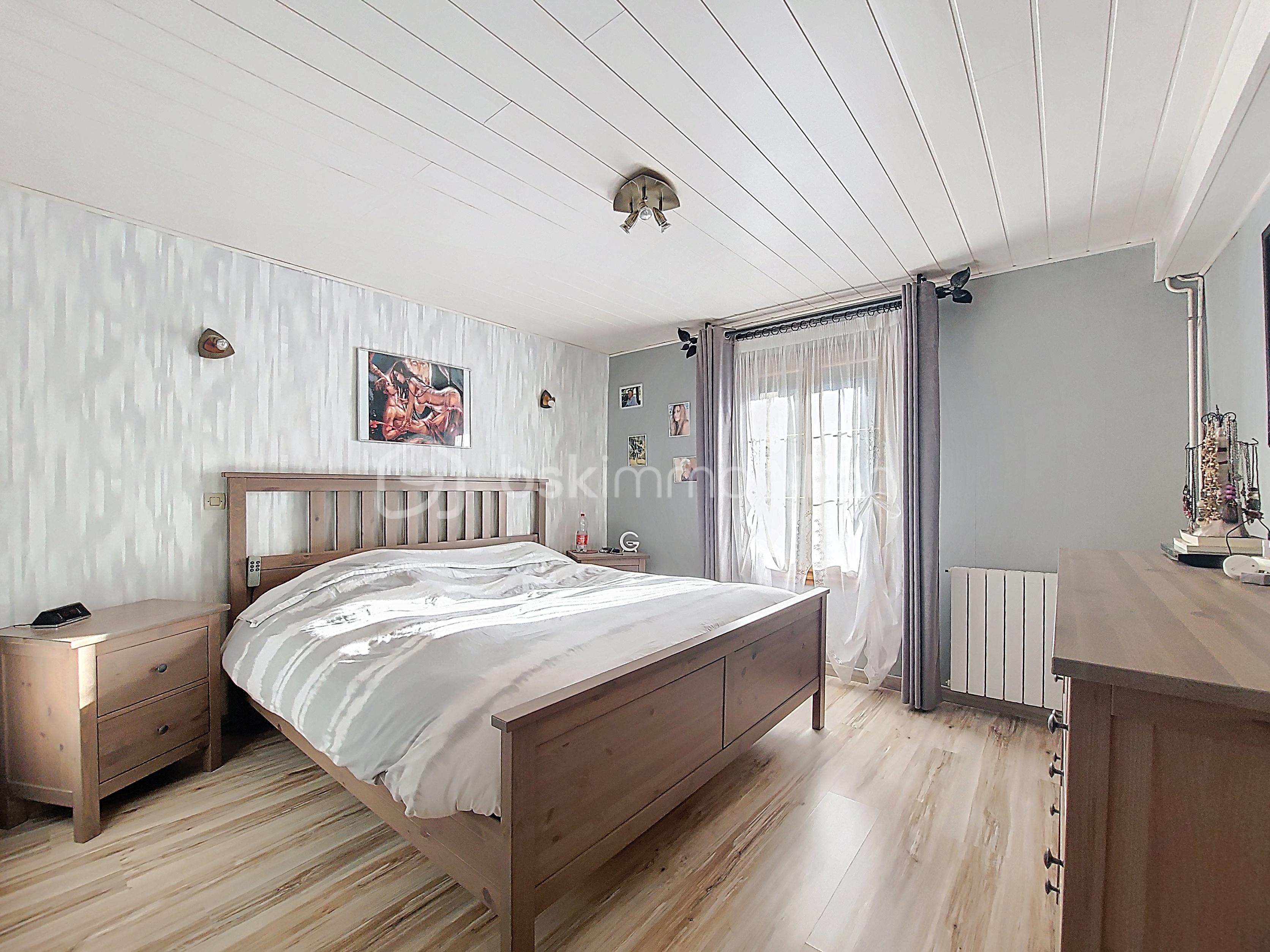 Maison en pierre de 149 m² - ch 2.jpg