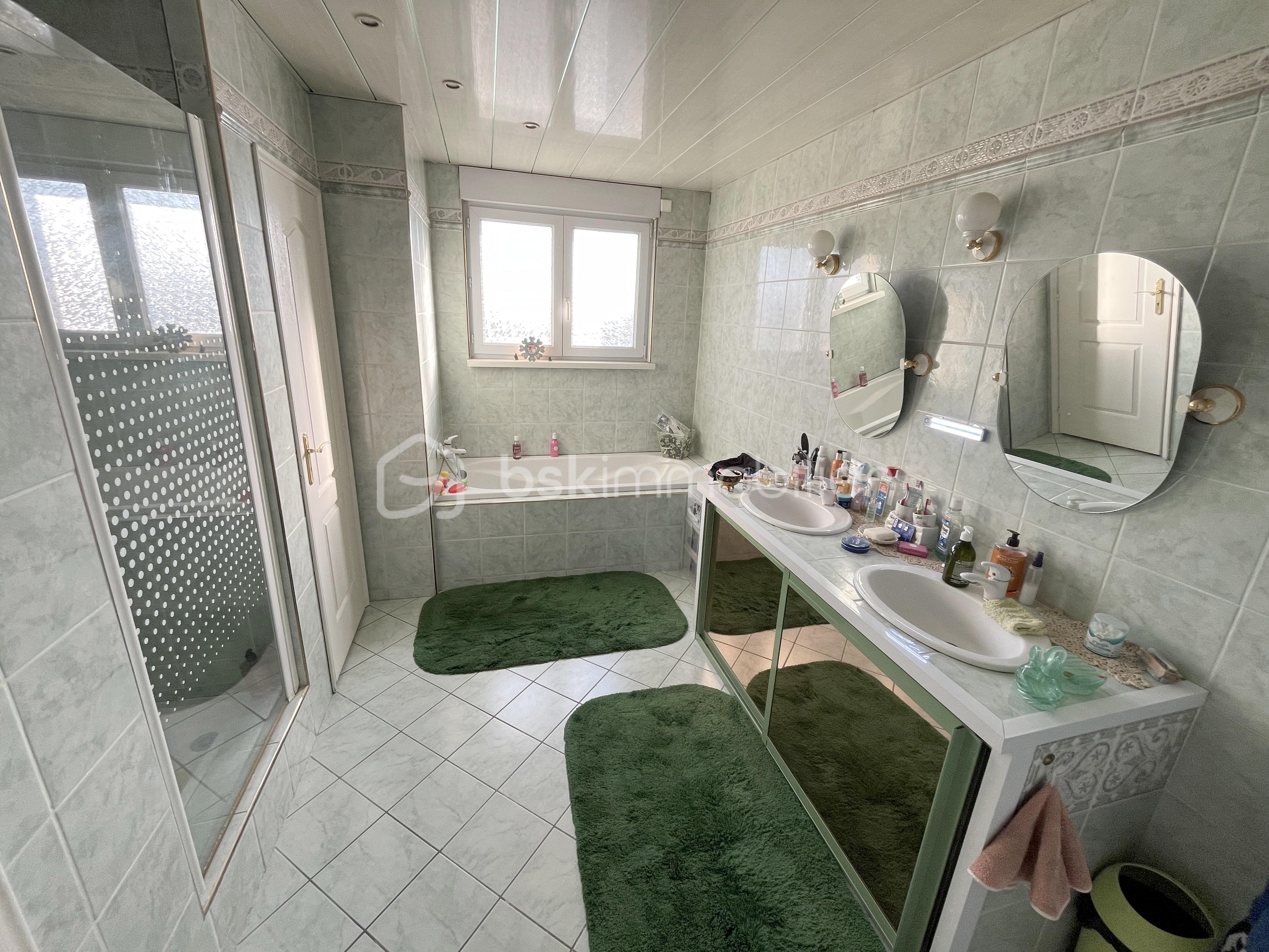 Maison de 136 m² - Salle de bain.jpeg