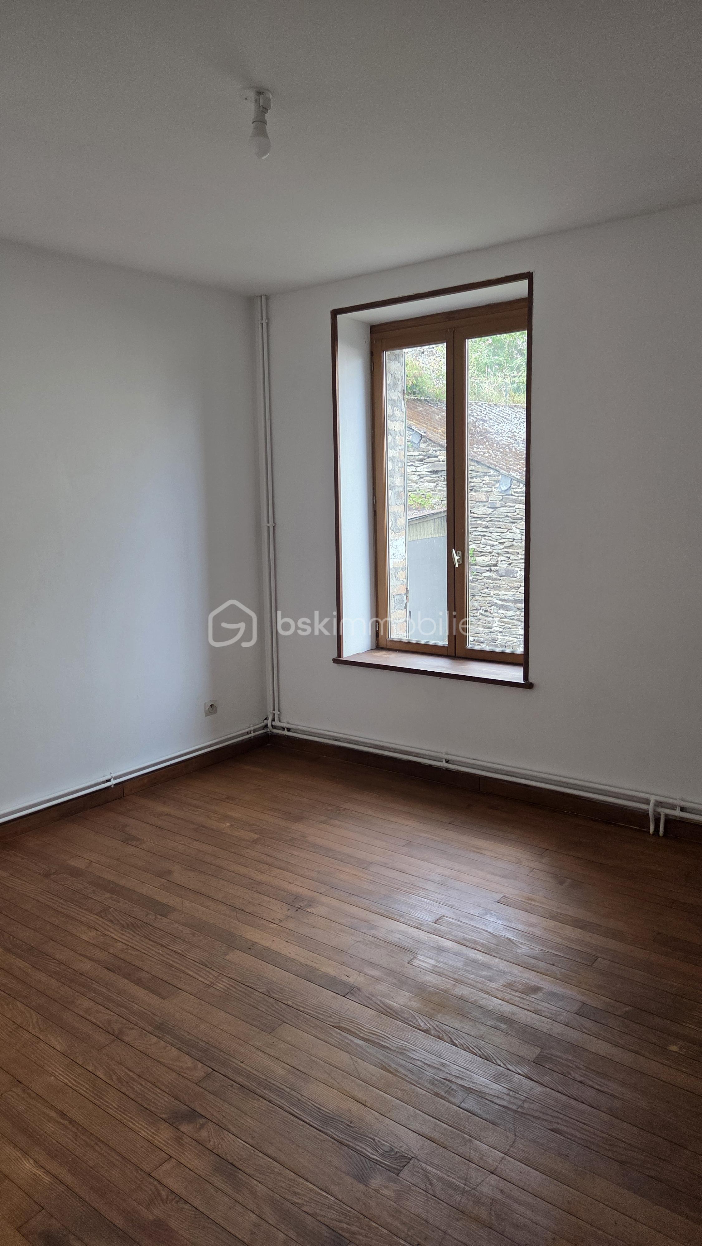 Chambre 2 1er étage coté jardin.jpg