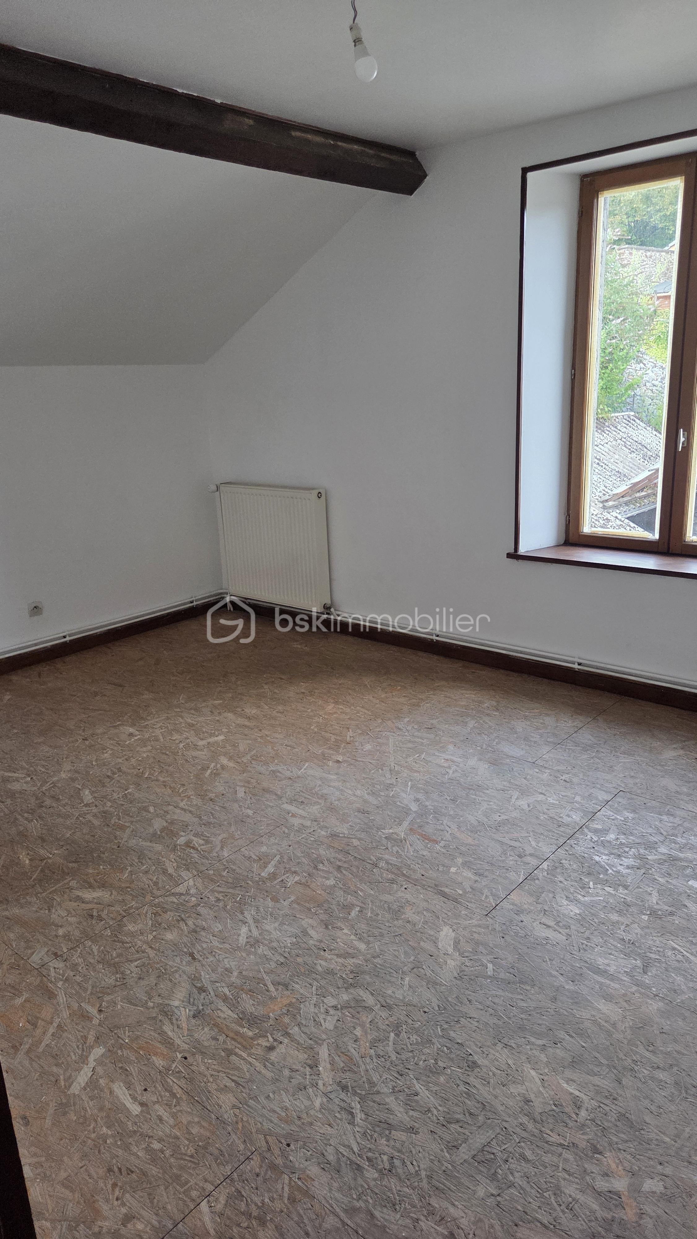 chambre 4 côté jardin 2eme étage.jpg