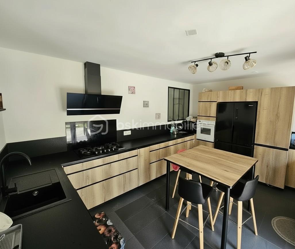 Maison traditionnelle de 159,60 m² - generated_cuisine.jpg