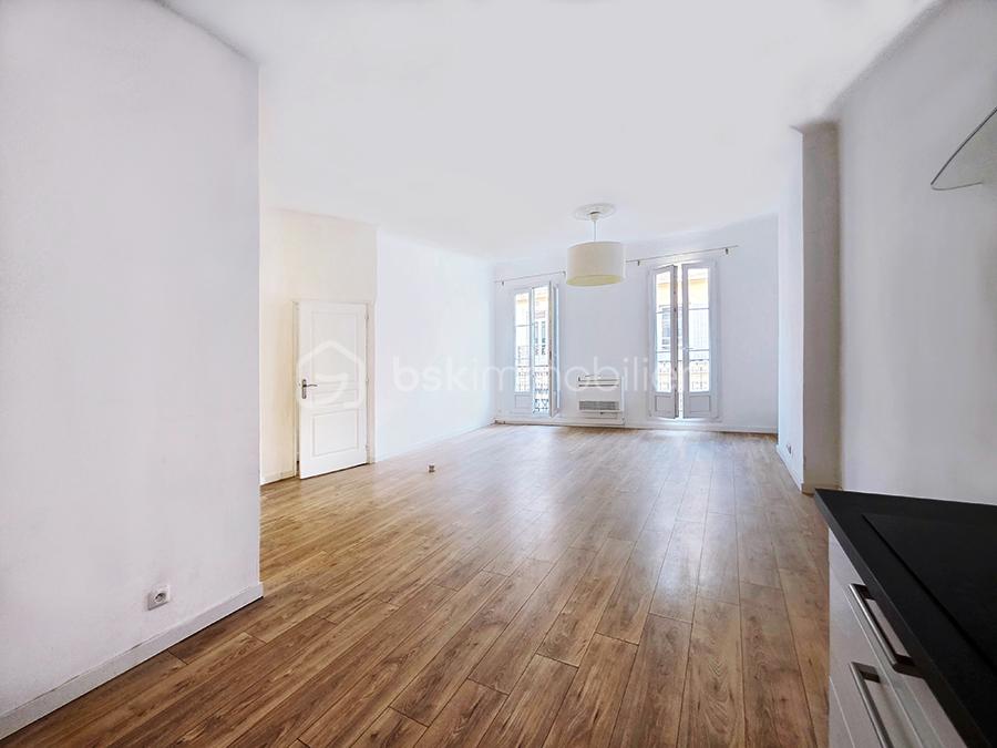 Appartement de 99 m² - saloncuisineweb.jpg