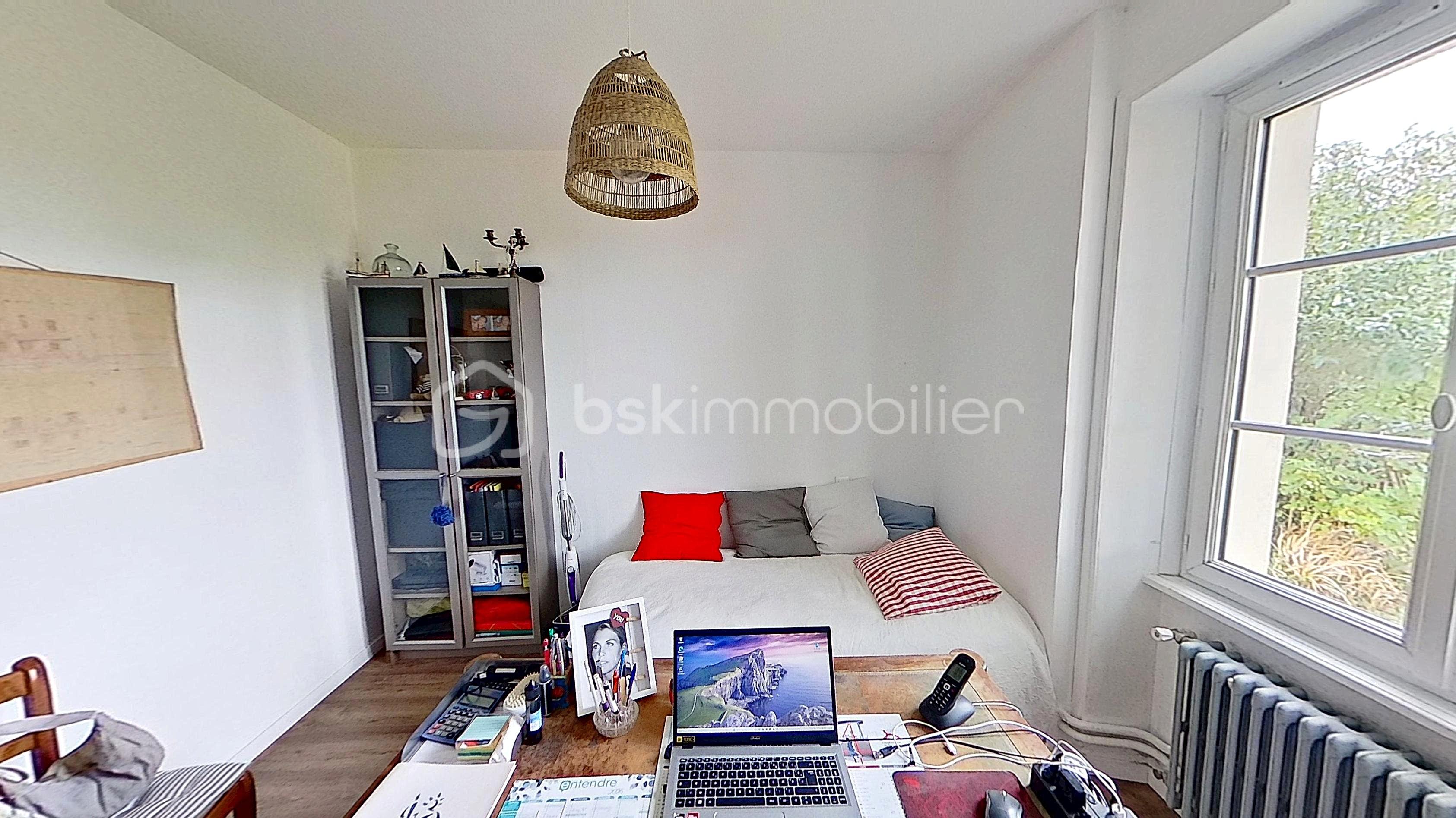 BUREAU MIEUX.jpg
