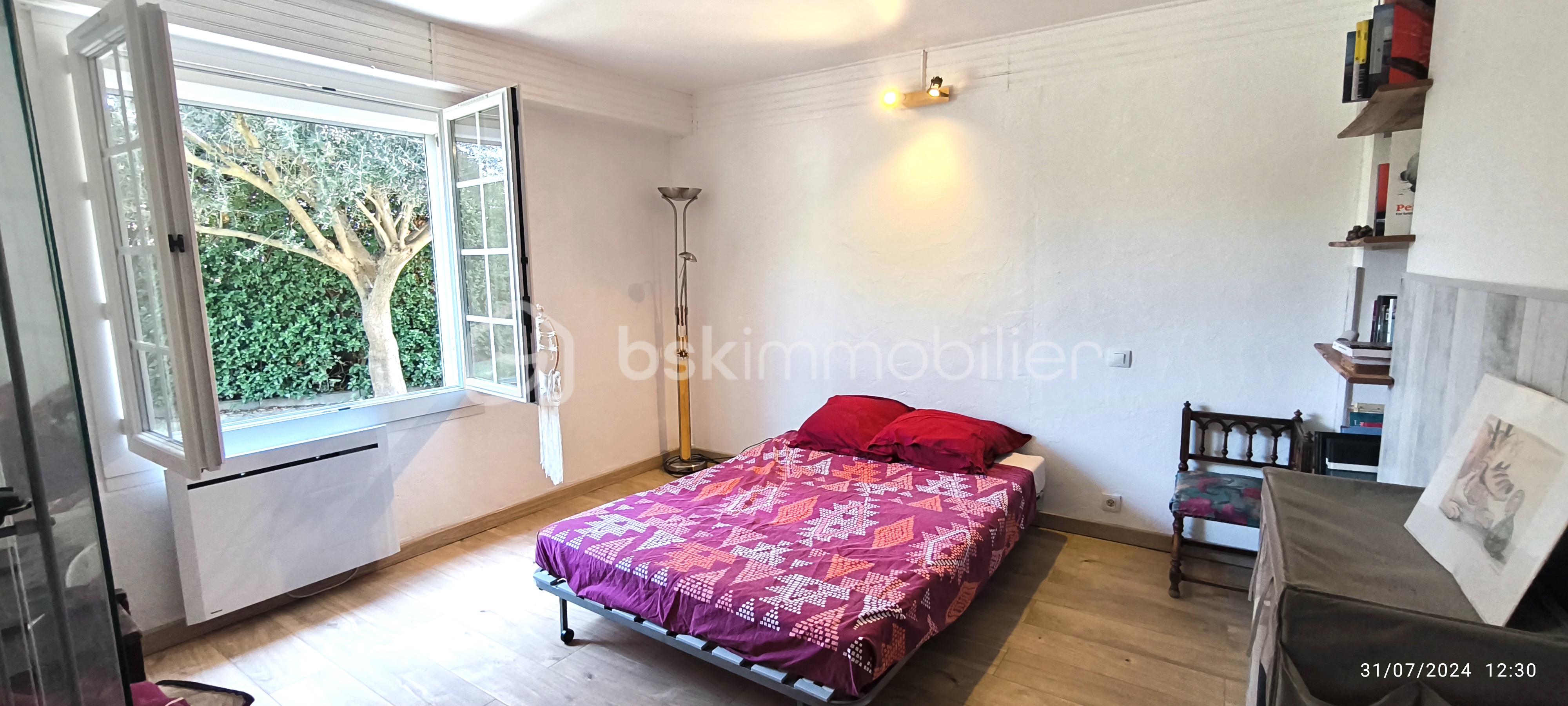 Maison de 156 m² - CHAMBRE 2 BAS.jpg