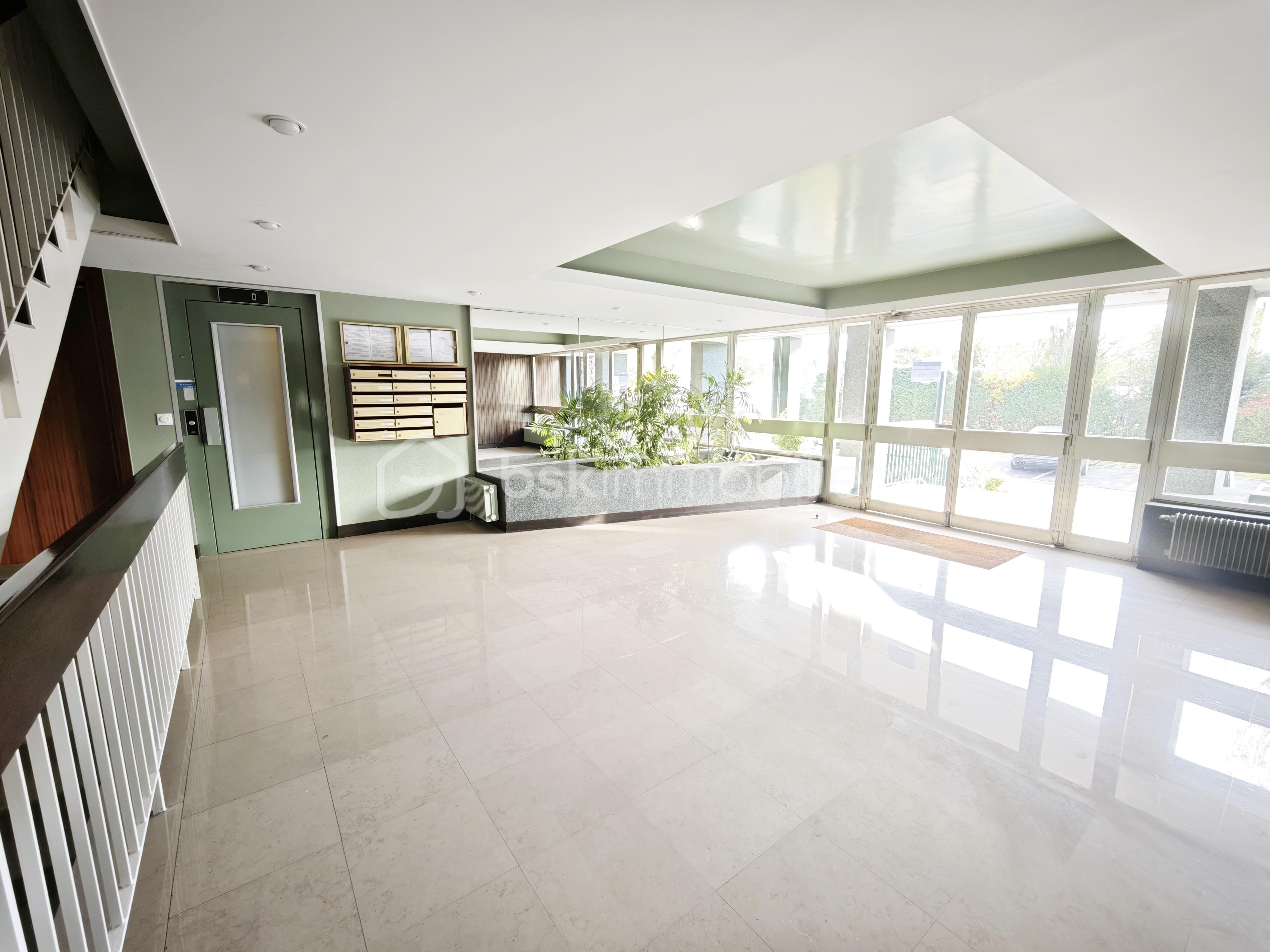 Appartement de 78 m² - hall.jpeg