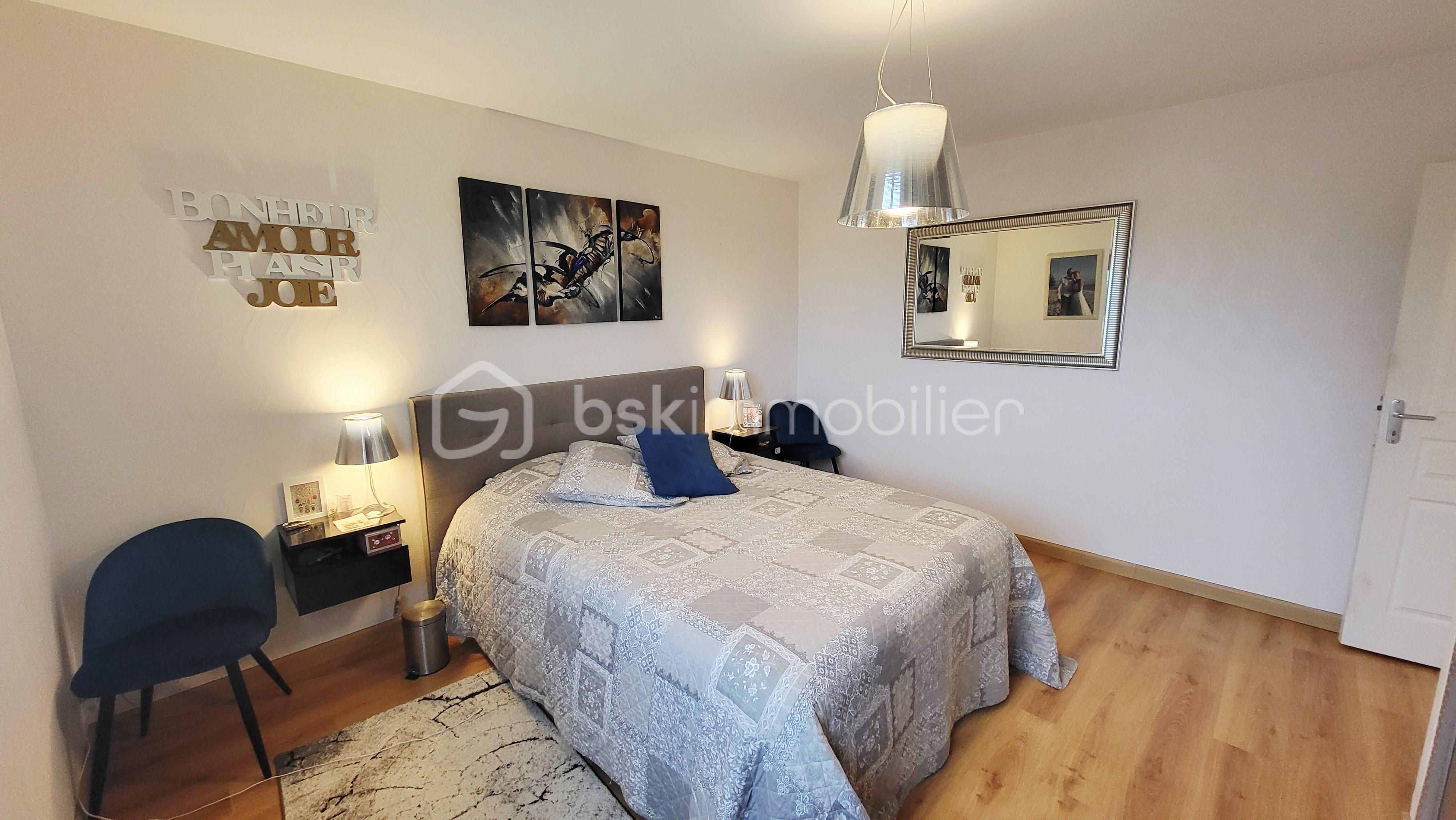 Maison traditionnelle de 220 m² - 20251110_140851.jpg