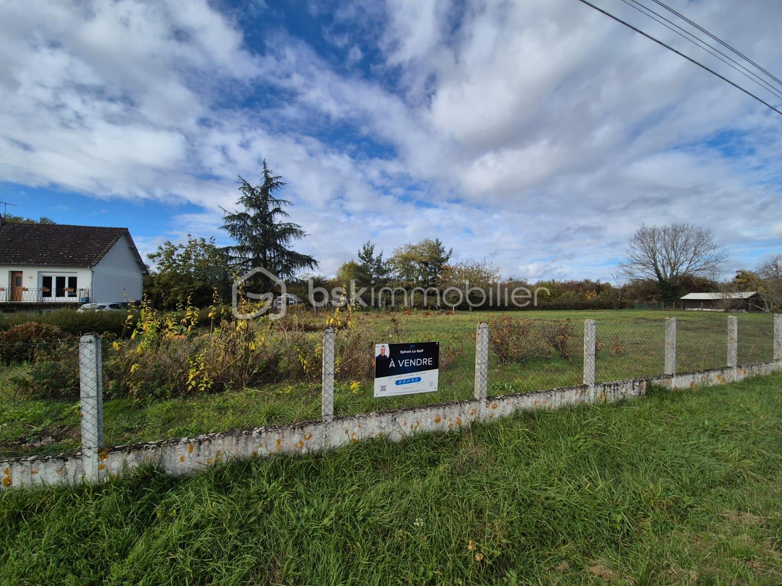 Terrain de 842 m² Terrain de 842 m²