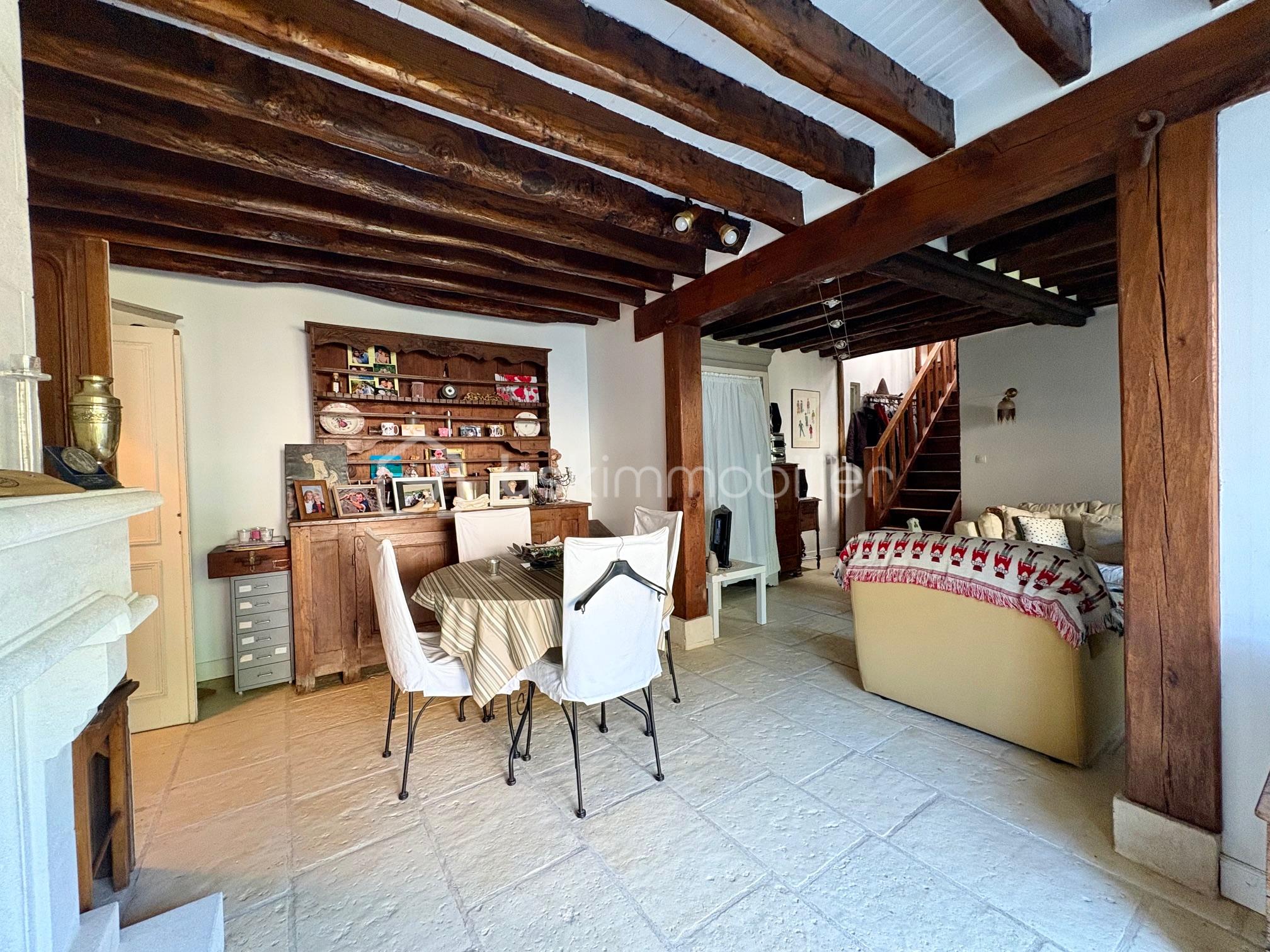 Corps de ferme de 300 m² - rdc salle.jpg