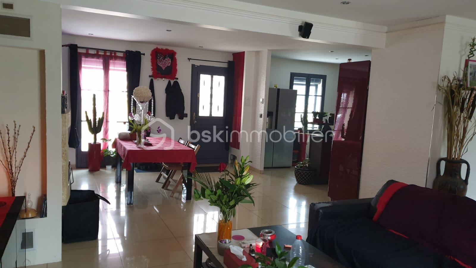 Maison traditionnelle de 107 m² - IMG-20210116-WA0015.jpg