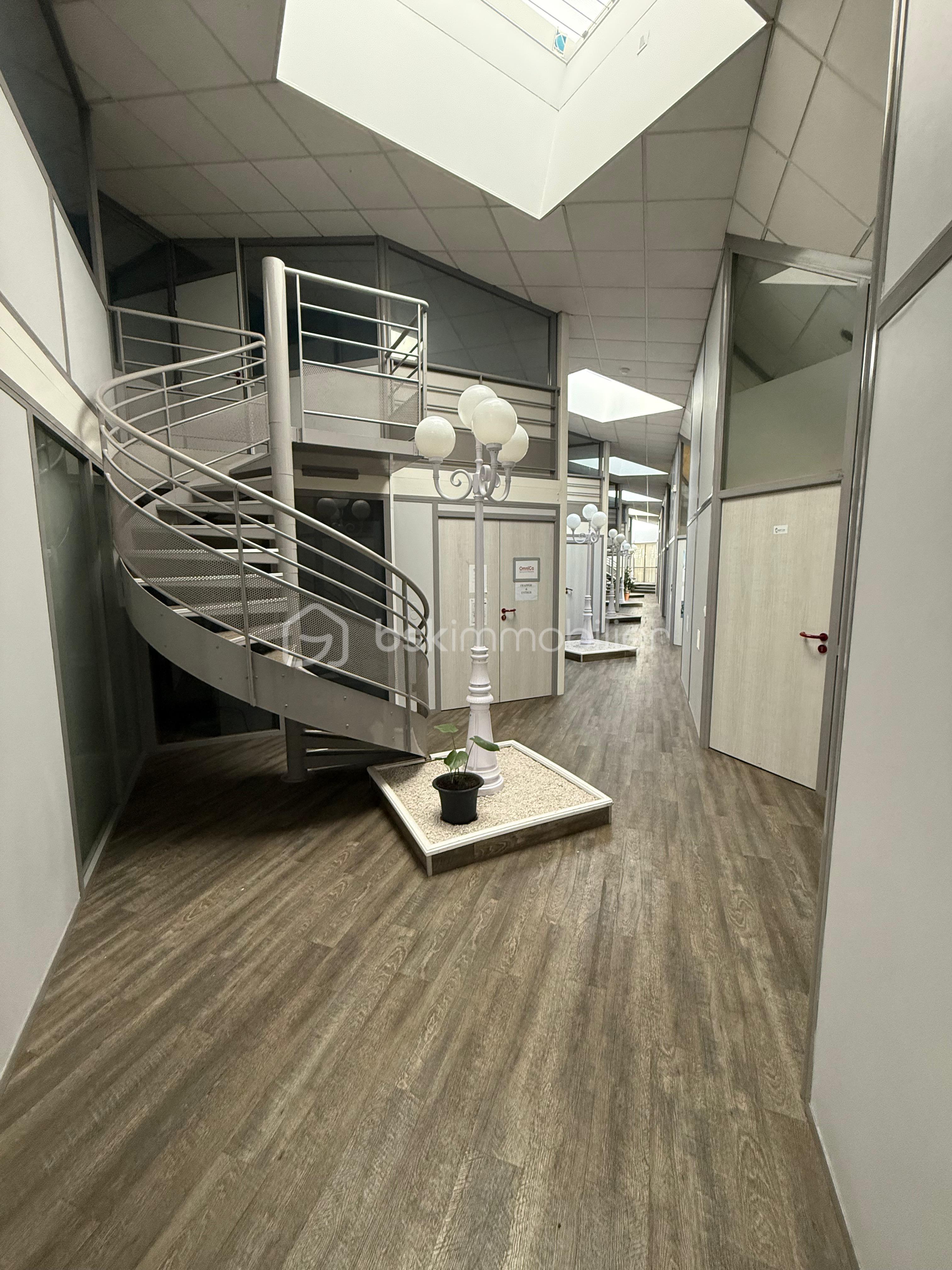 Bureau de 36,85 m² - IMG-20260105-WA0005.jpg