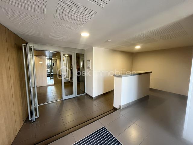 entrée C de l'immeuble.jpg
