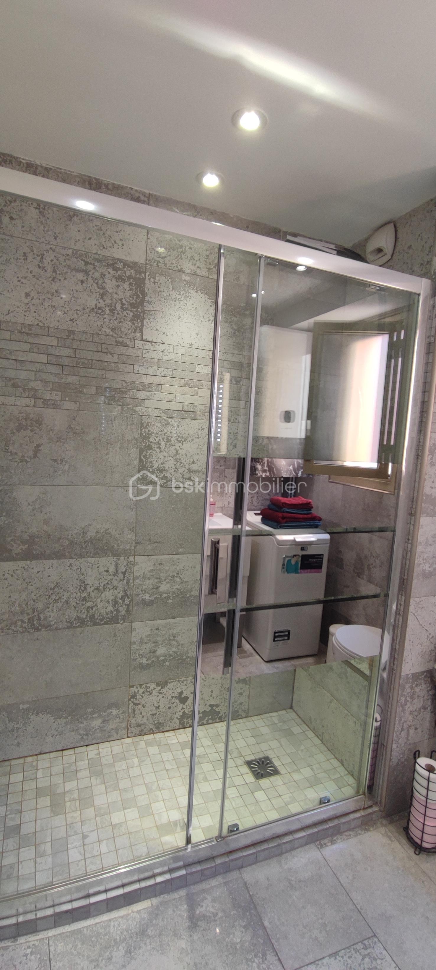 Appartement de 31 m² - reitlinger douche.jpg