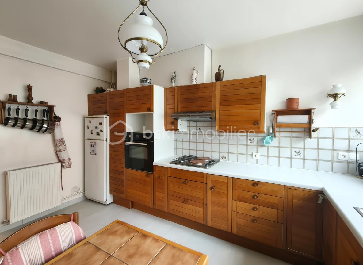 Appartement de 101 m² - generated_2025-12-01T17_26_05.638.jpg