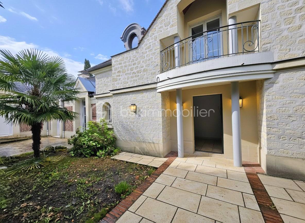 Maison de 215 m² - 1758444048476~2.jpg