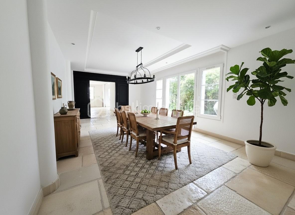 Maison de 215 m² - 1758446947896~2.jpg