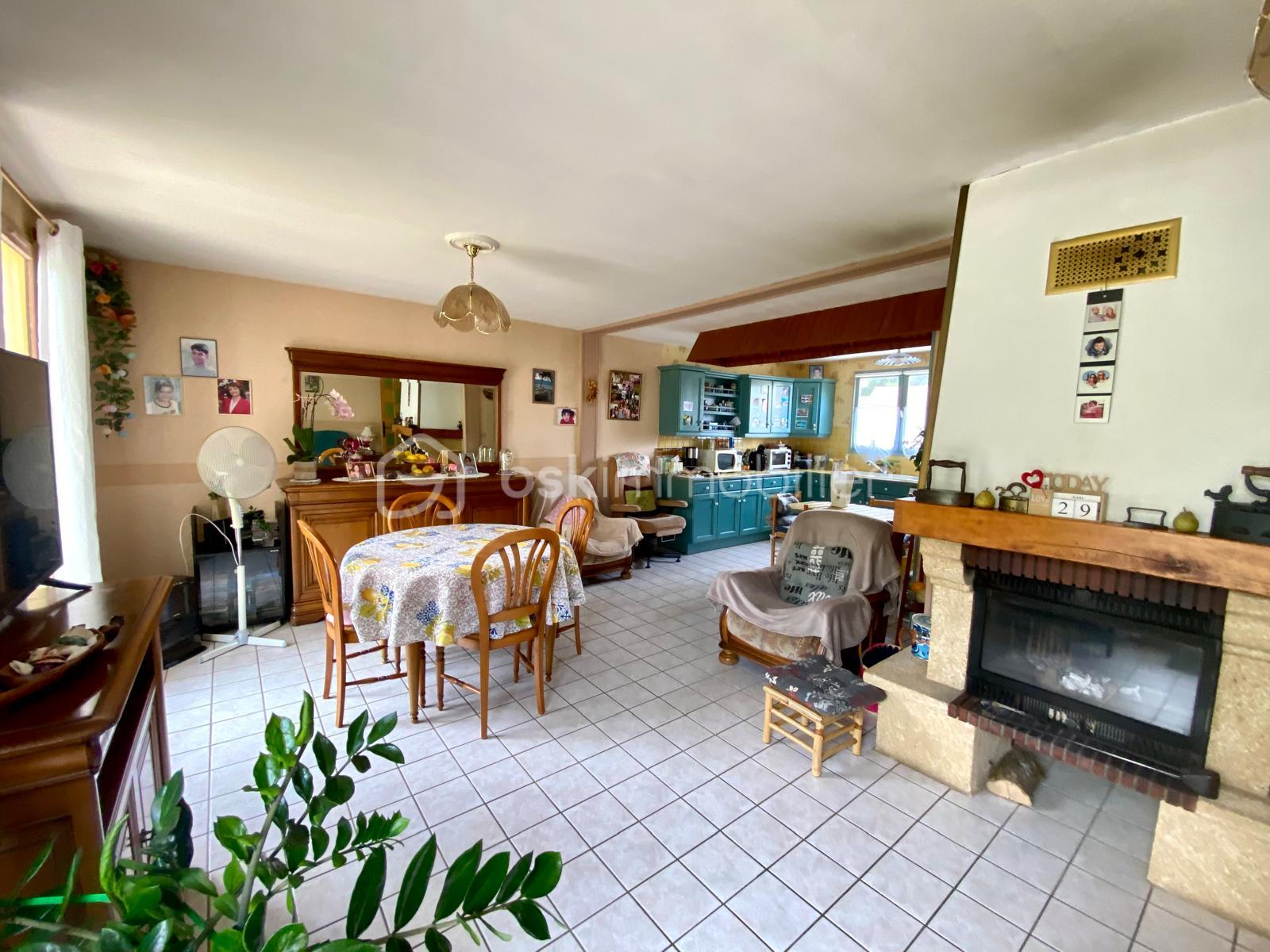 Pavillon de 95 m² - WhatsApp Image 2024-08-29 à 15.26.21_47ea19a8.jpg