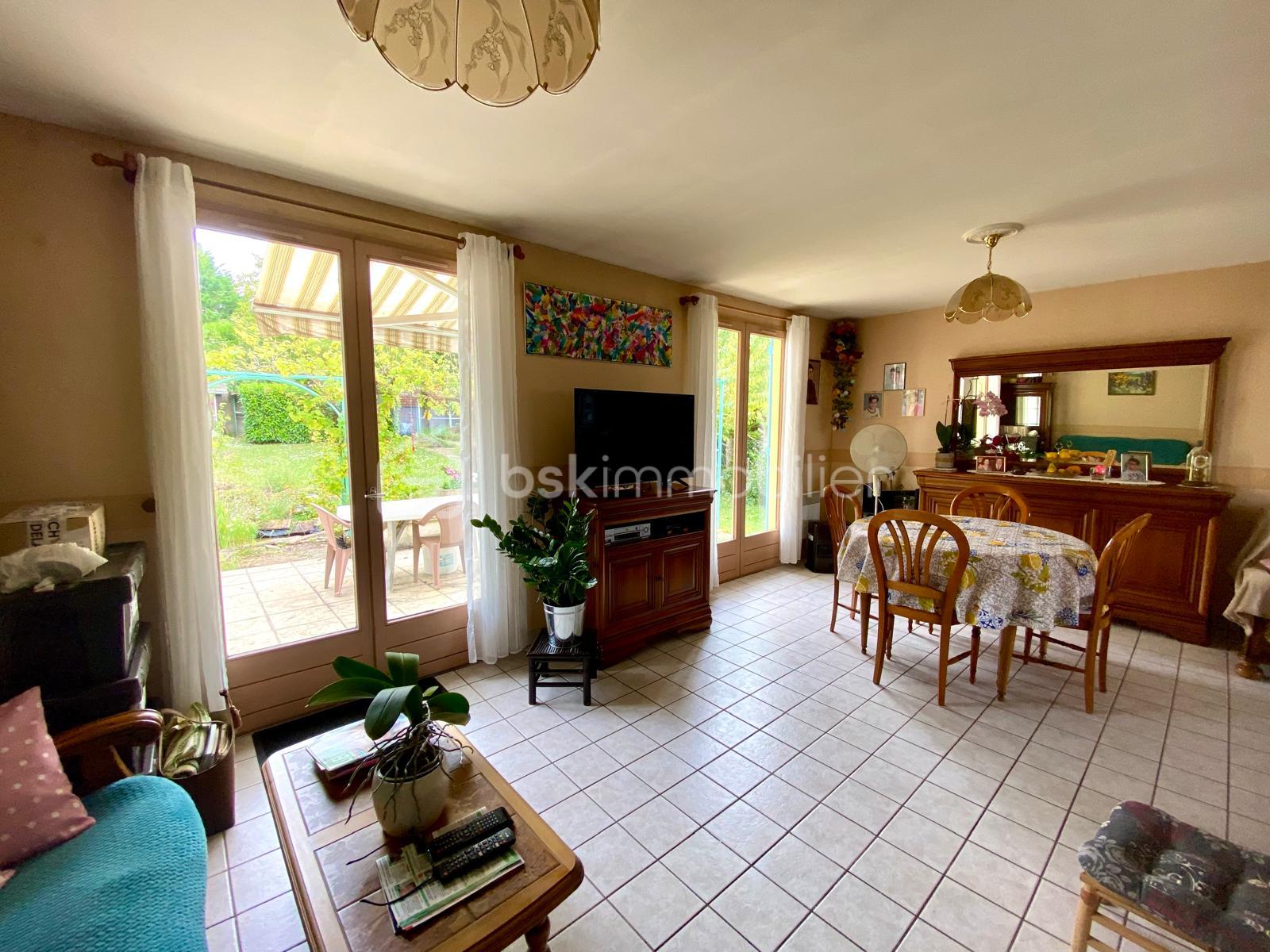 Pavillon de 95 m² - WhatsApp Image 2024-08-29 à 15.26.21_4a13c485.jpg