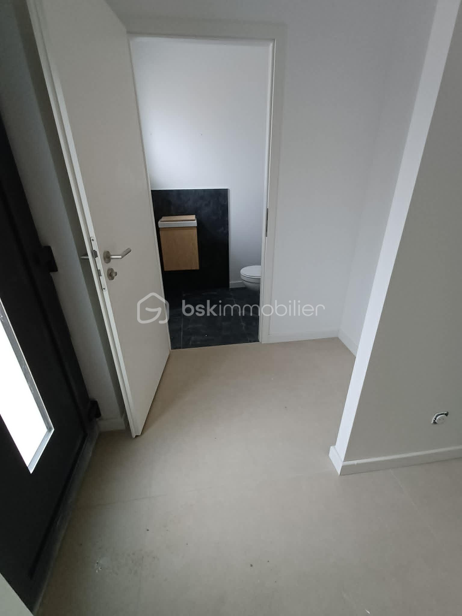 44cdf84b-8df6-4671-b282-eebb287995ce.jpg