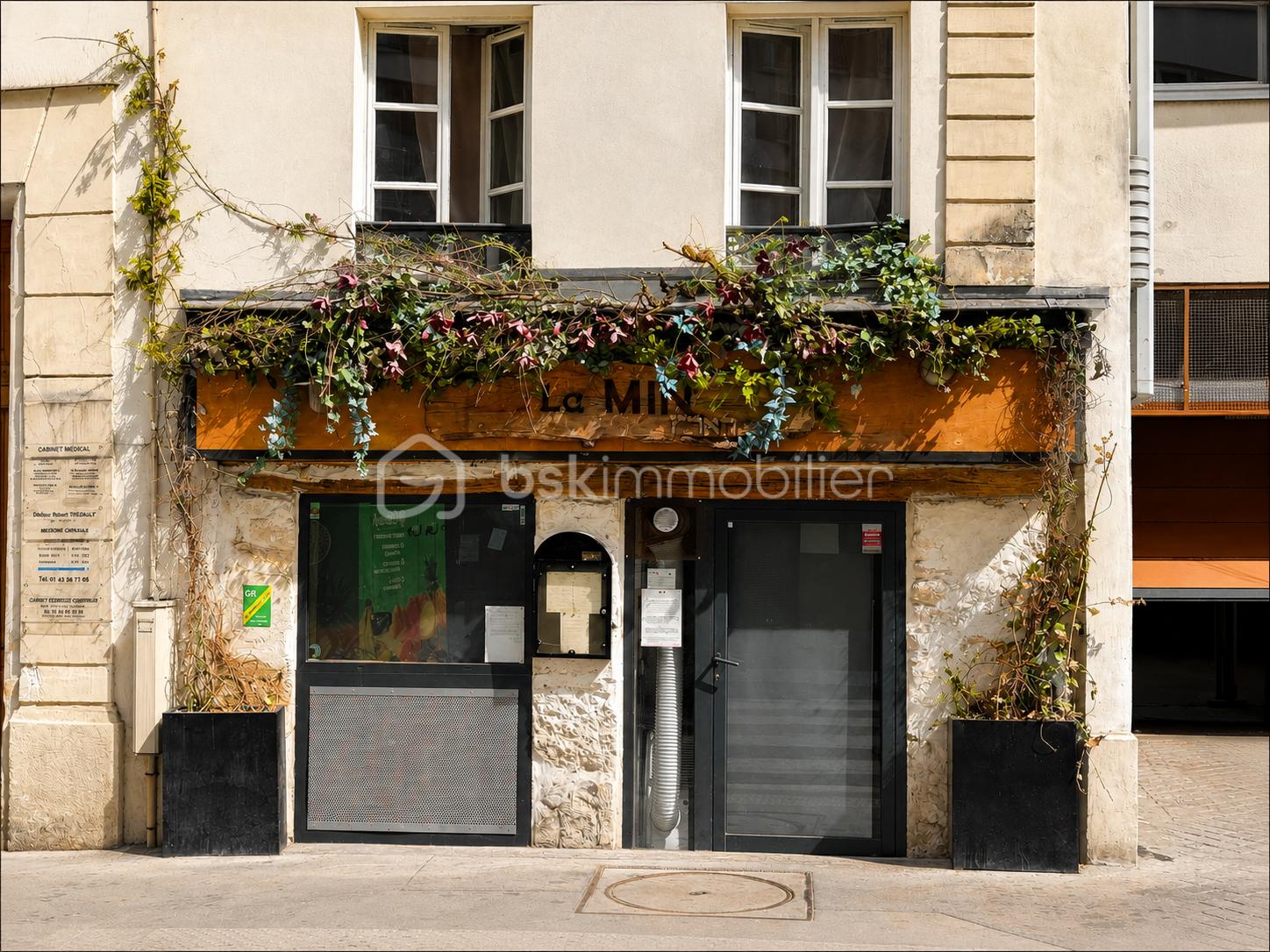 Local Commercial · à Paris · 279 000 €