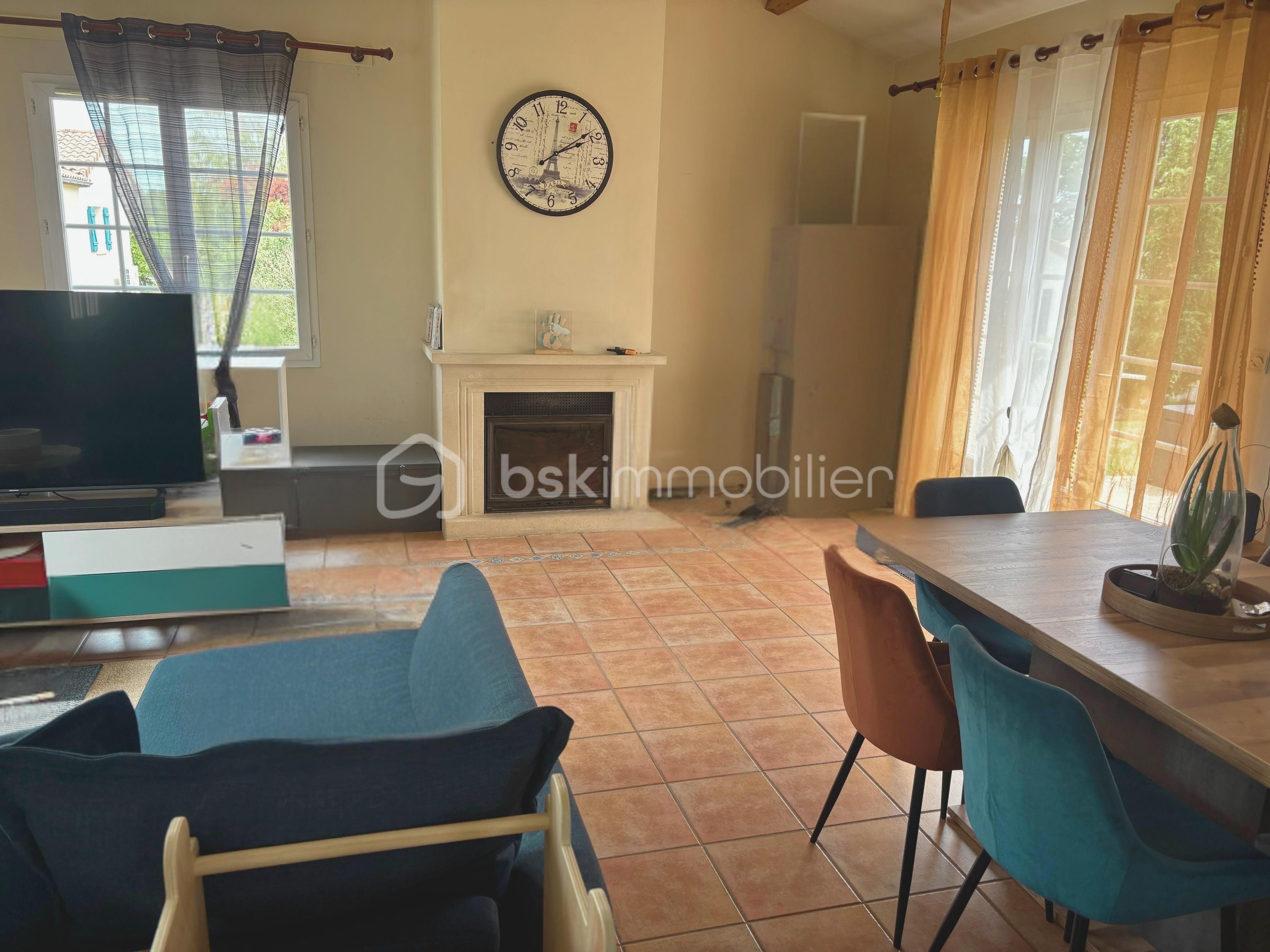 Maison traditionnelle de 84 m² - salon 2.jpg