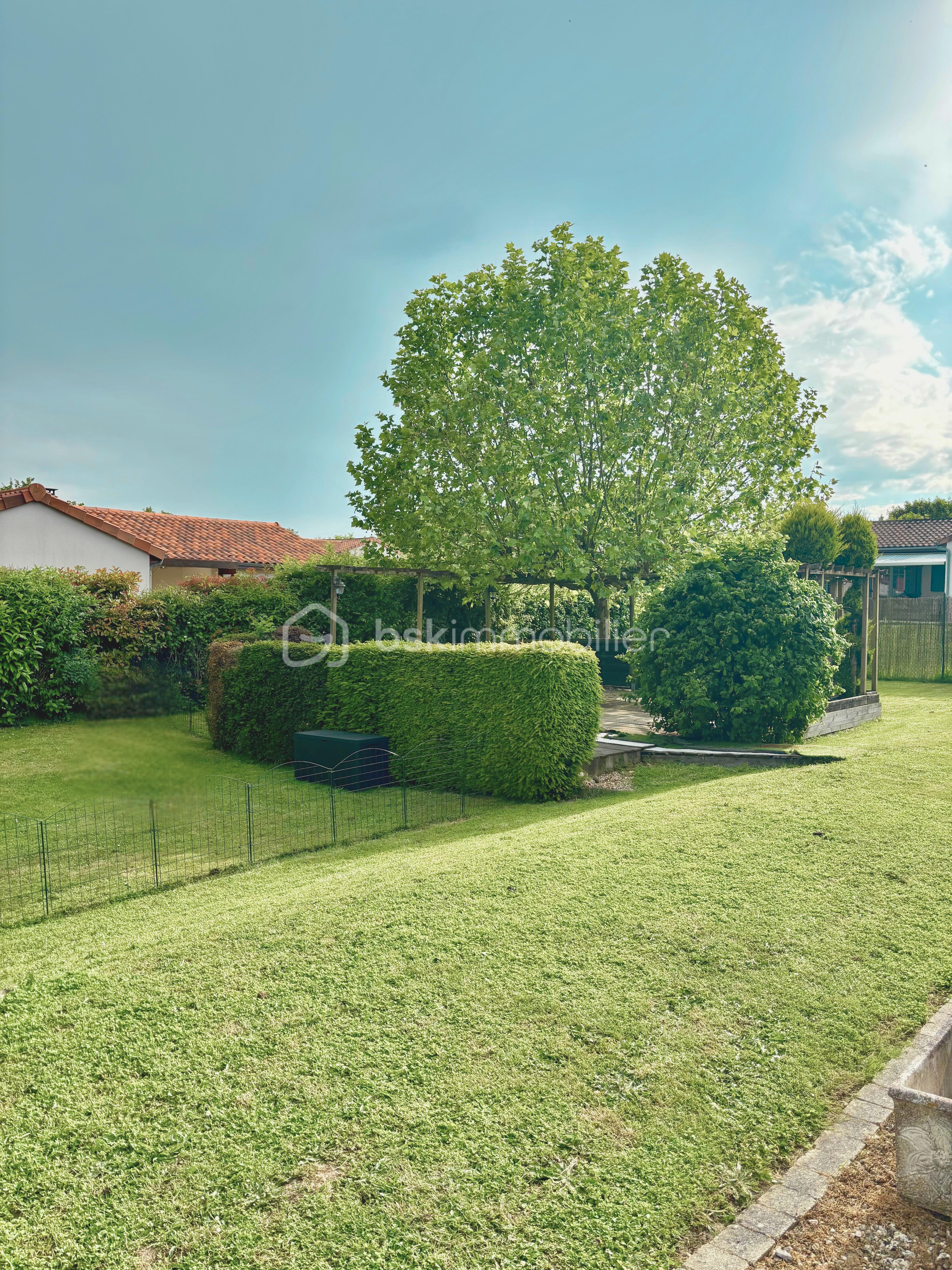 Maison traditionnelle de 84 m² - jardin.jpg