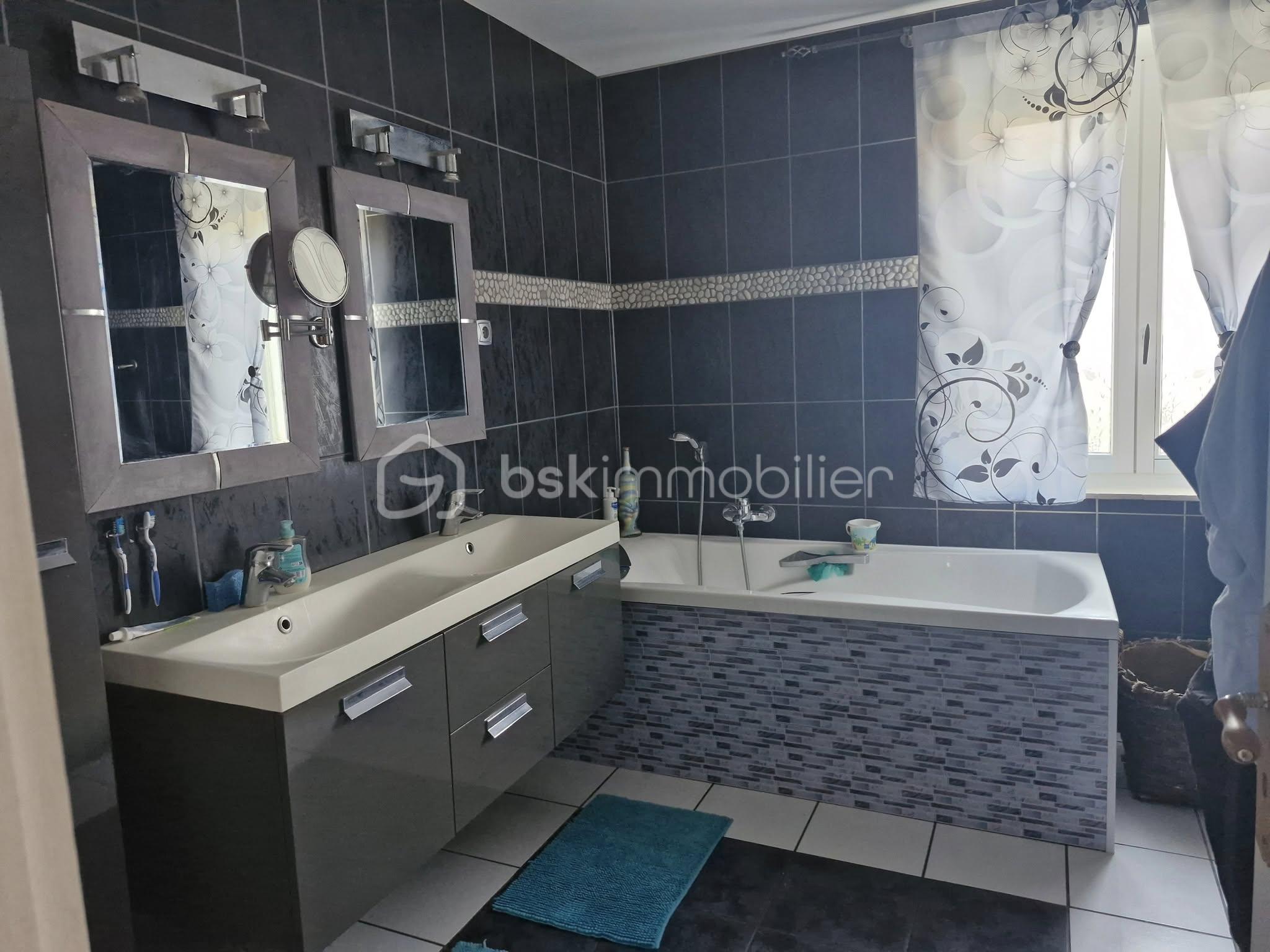 Maison de 165 m² - 558957542_24970581405887548_2219485879572142457_n.jpg