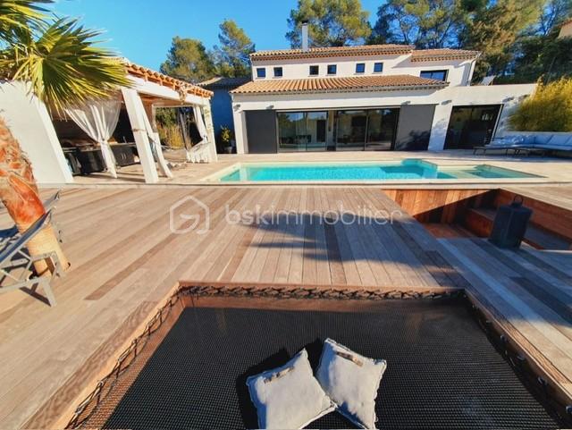 Maison de 170 m² - thumbnail_f9664de3-f83c-4283-a187-8567d2e3225d.jpg