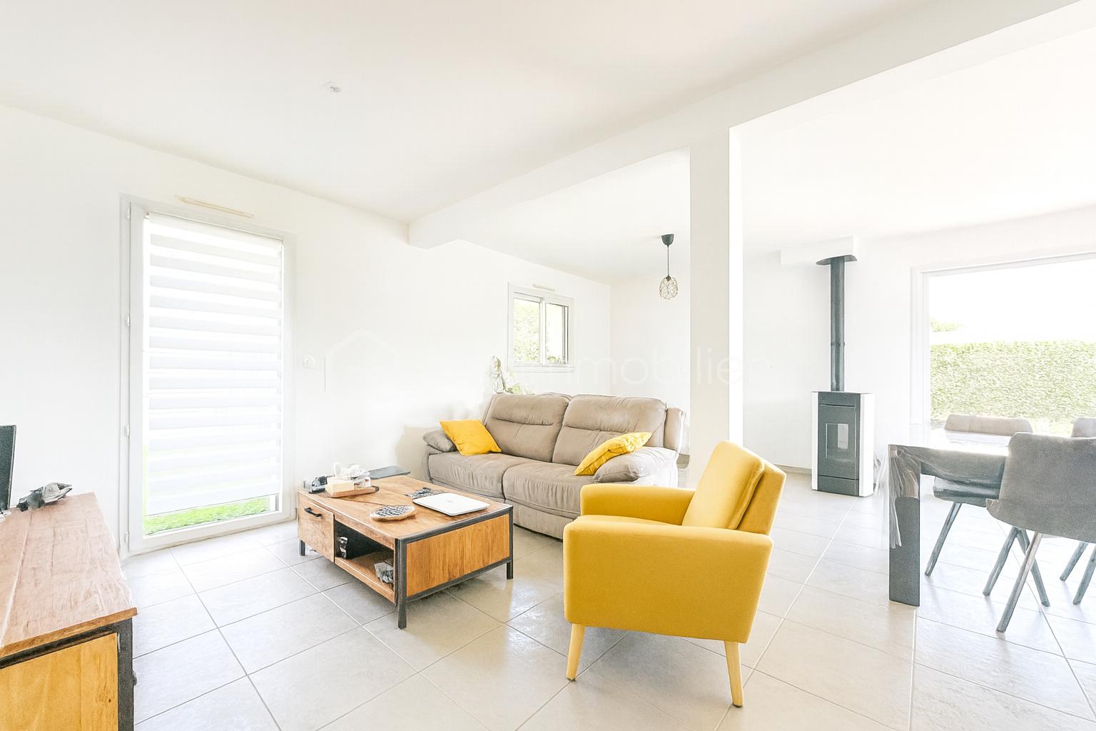 Maison contemporaine de 94 m² - 614007F6-CFCC-44C2-AE46-DCC4587F1FA9.PNG