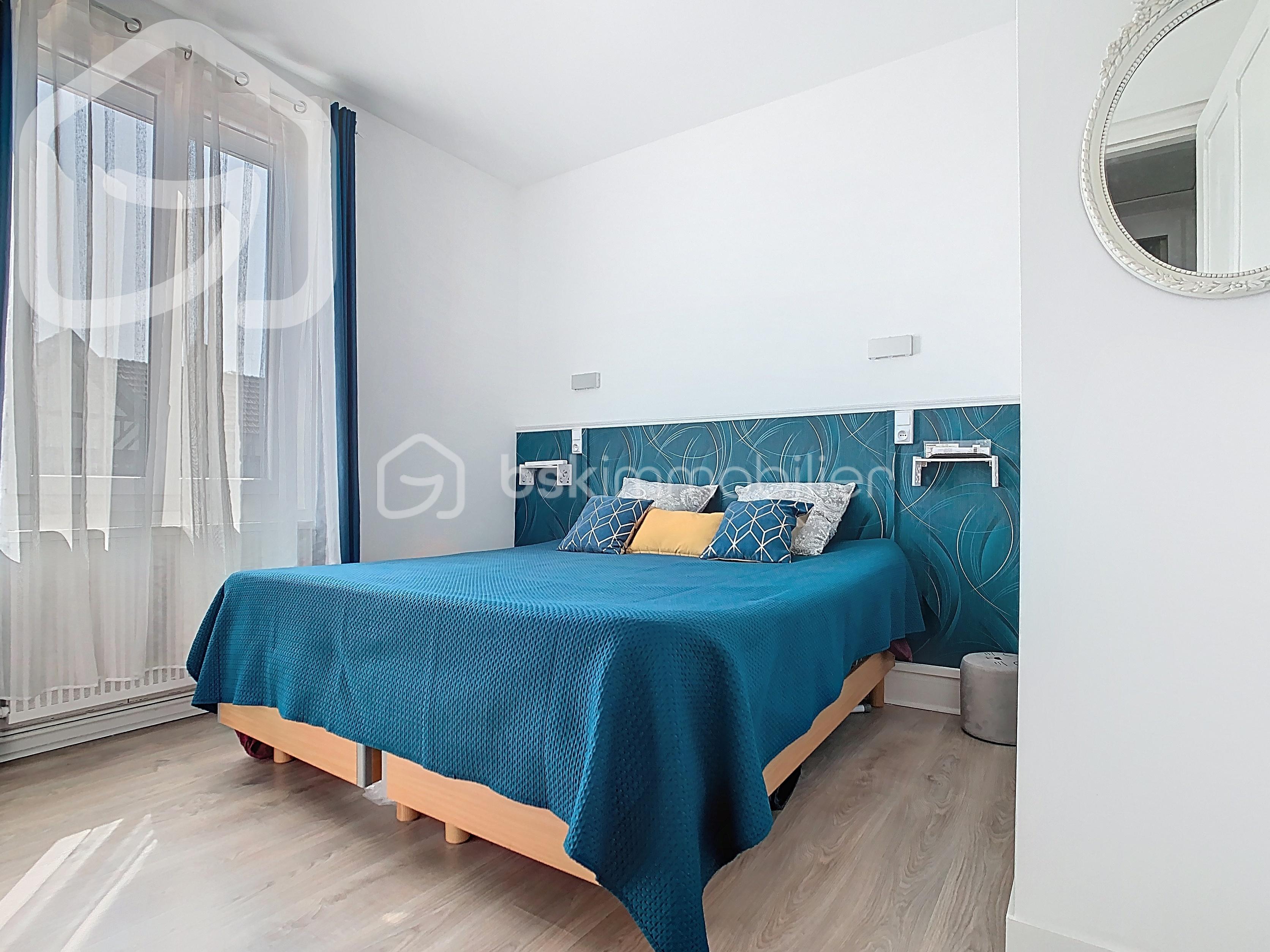 Maison en pierre de 82 m² - CHAMBRE 1.jpg