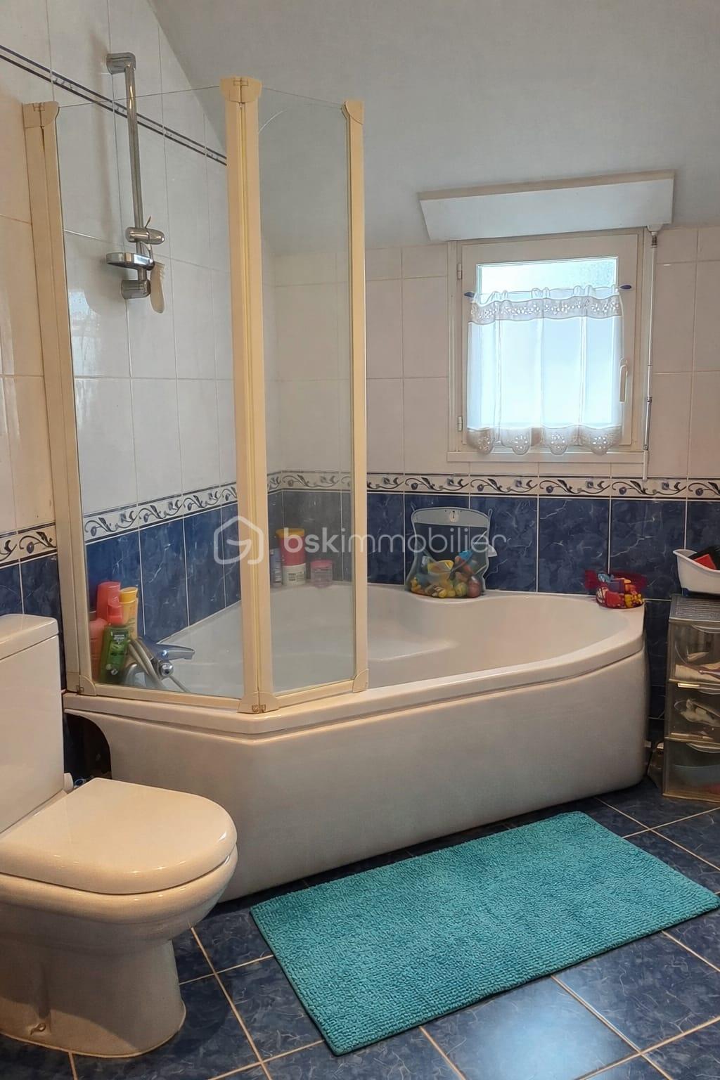 Maison de 120 m² - salle de bains.jpg