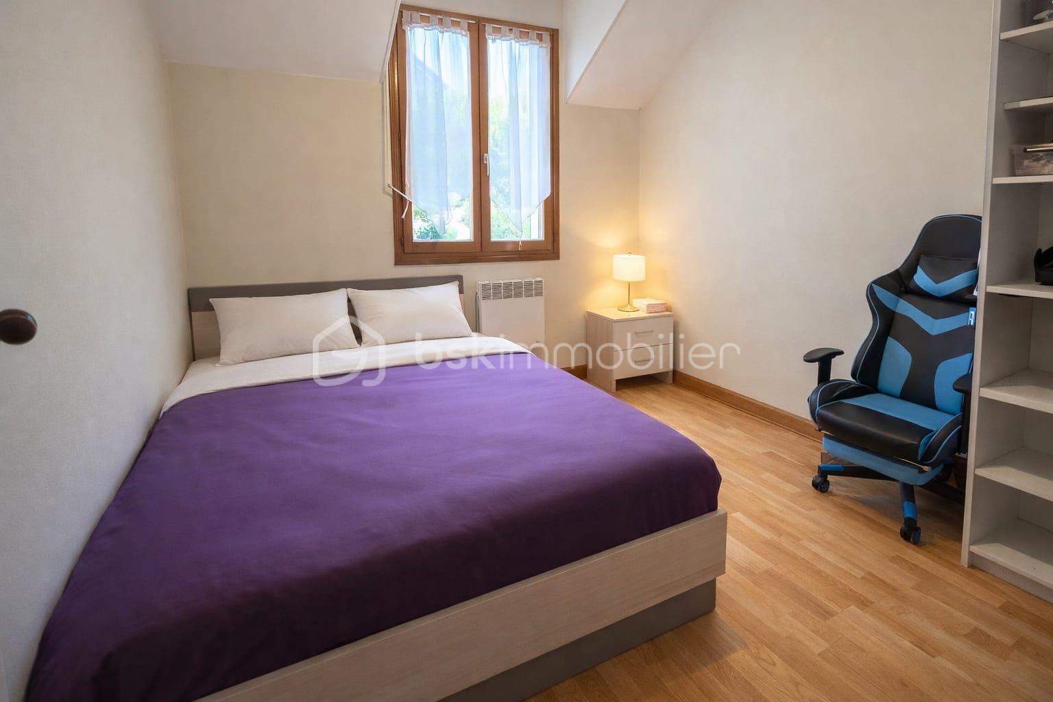 Maison de 120 m² - chambre 2.jpg