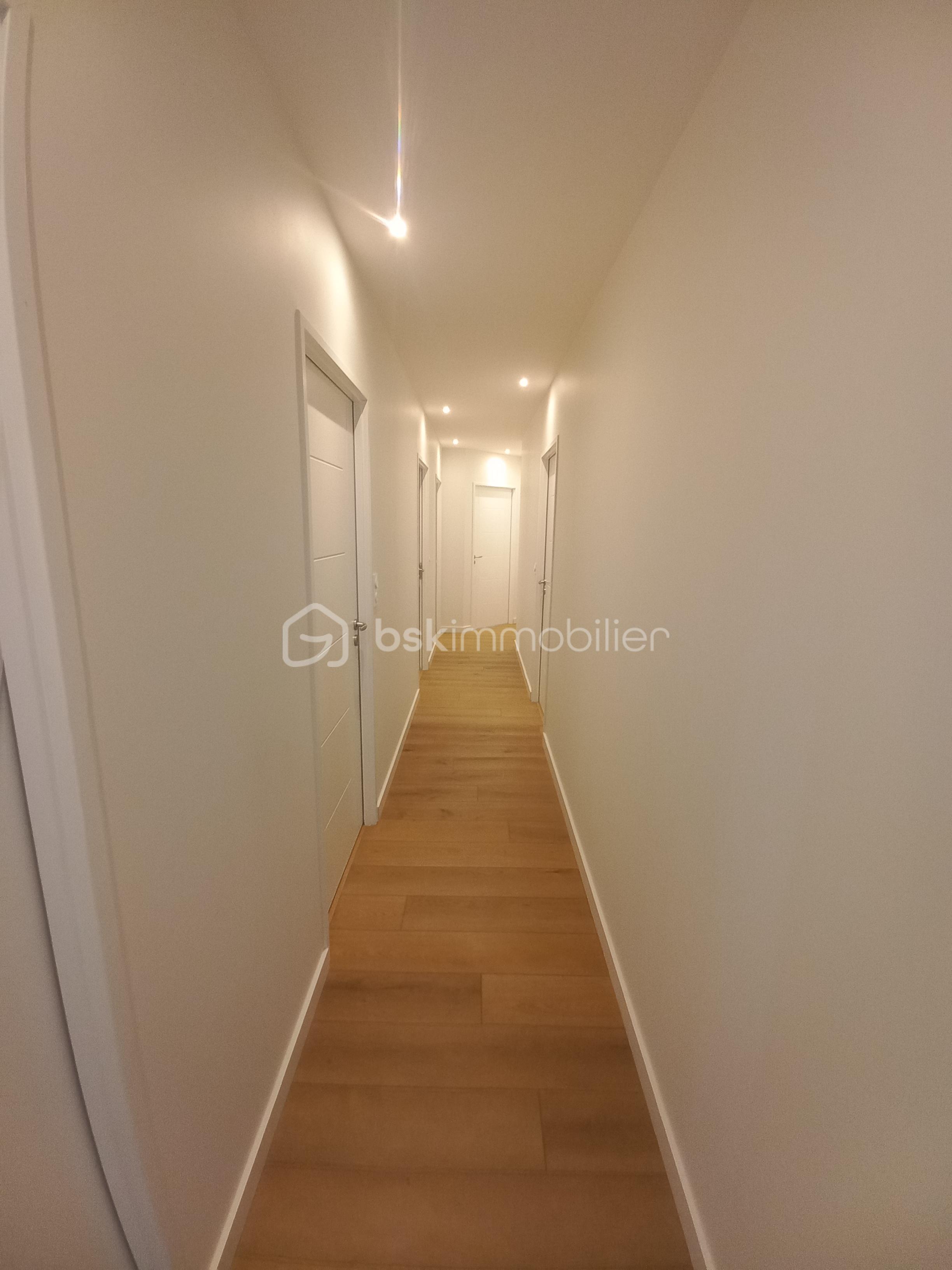 Maison traditionnelle de 220 m² - 20250519_142048 - Copie.jpg