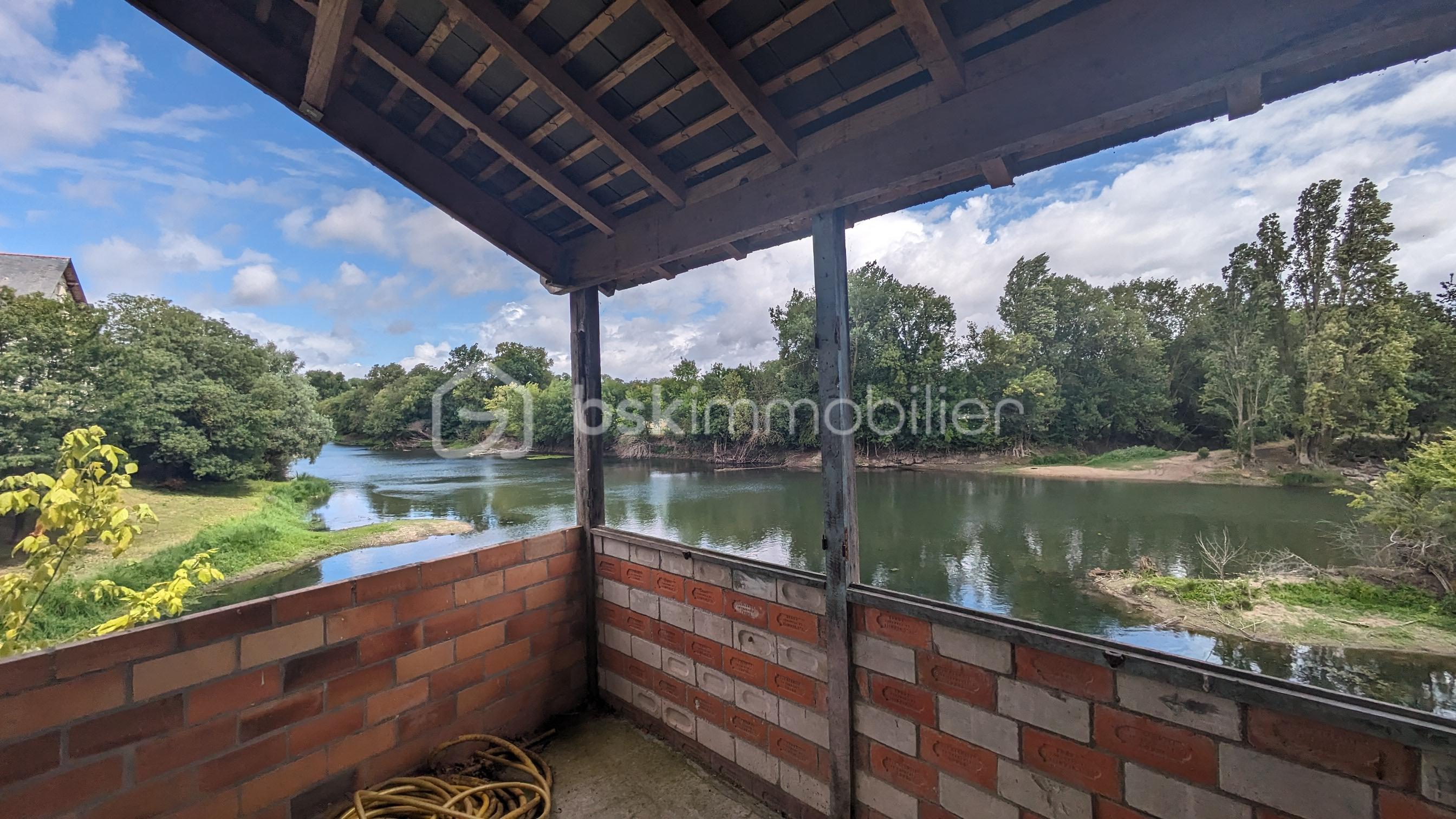 Immeuble de 276,60 m² - VUE BALCON.jpg