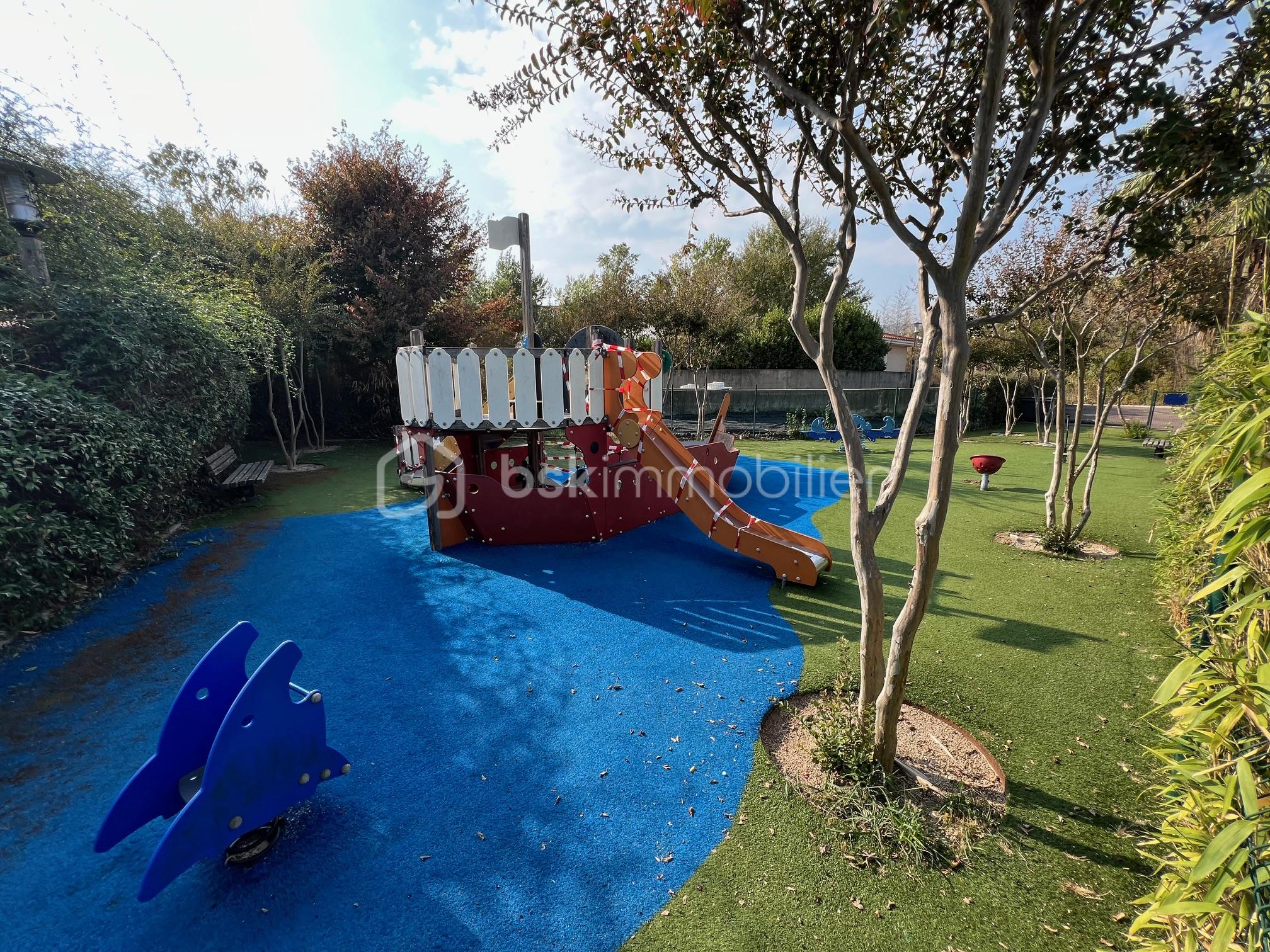 Appartement de 38,02 m² - AIRE JEUX ENFANTS 1.jpg