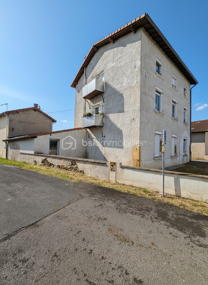 Immeuble de 210 m² - generated_2025-12-18T18_15_00.555.jpg