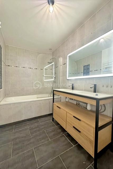 Maison de 63 m² - hoqi-0bf8dc54b86c4a1ab081829ff7a9f174.JPG