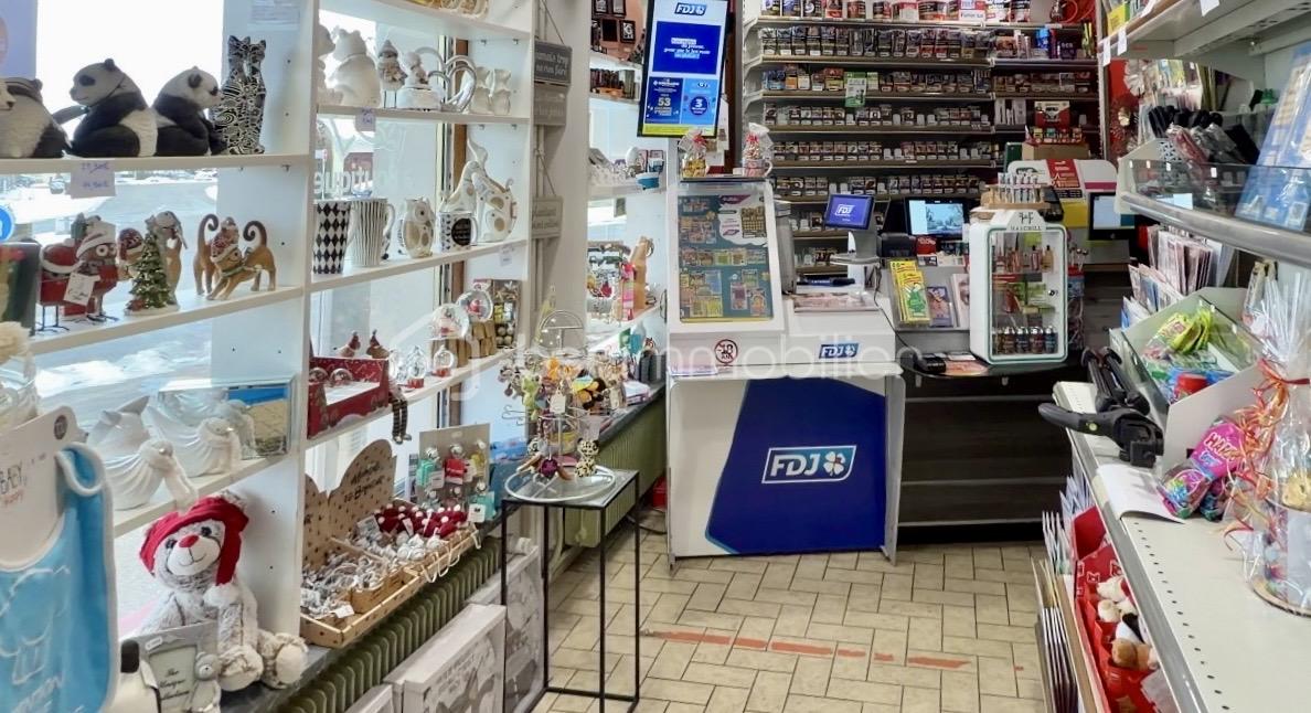 Fonds de commerce - B02BF3D4-0F9E-41F8-8F92-F3F7F2F991D8.jpeg