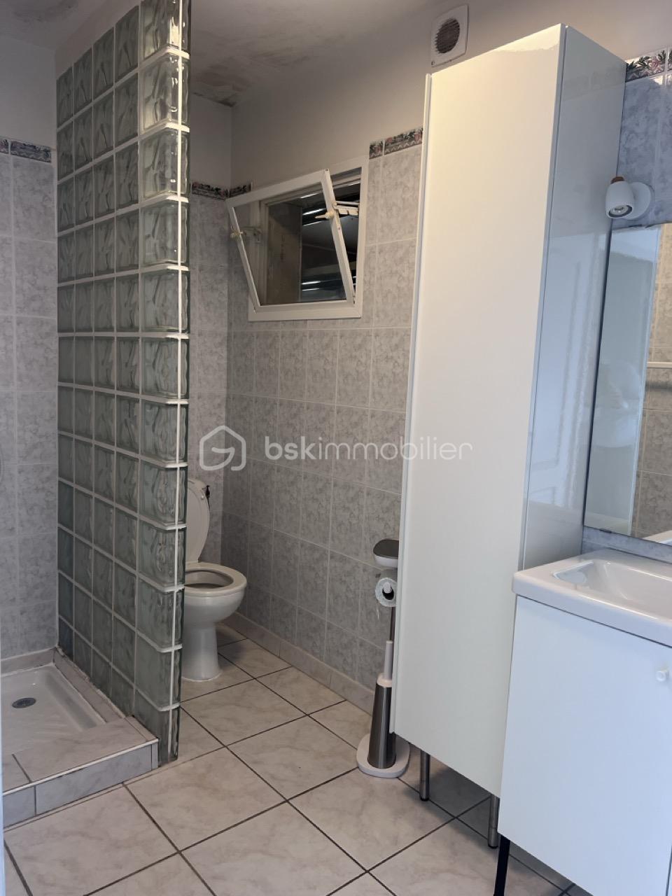 Maison de 115 m² - SDE WC BAS.jpeg