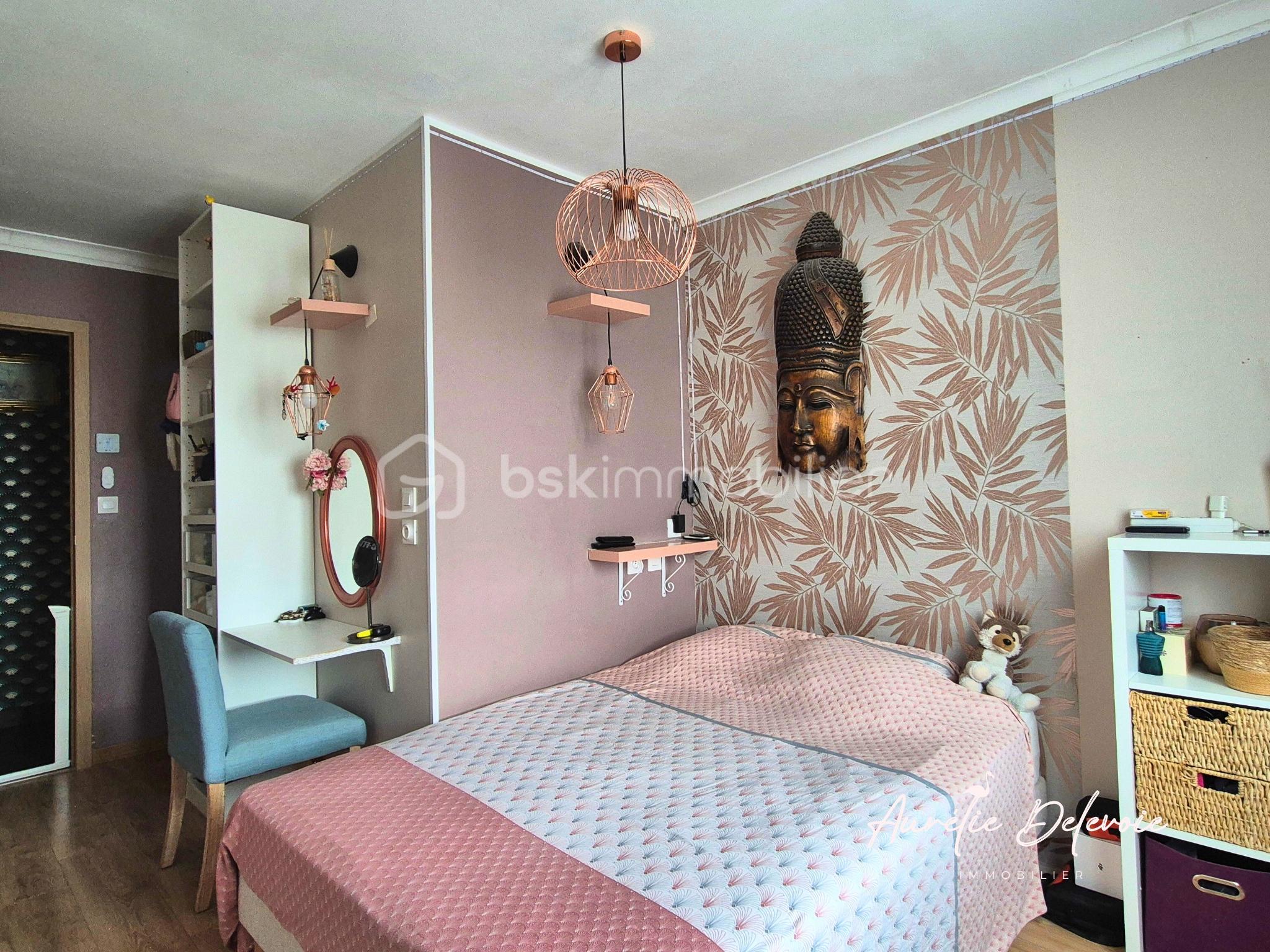 Maison traditionnelle de 135 m² - Chbre rose.png