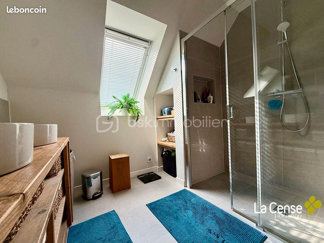 PHOTO LA CENSE SALLE D'EAU.jpg