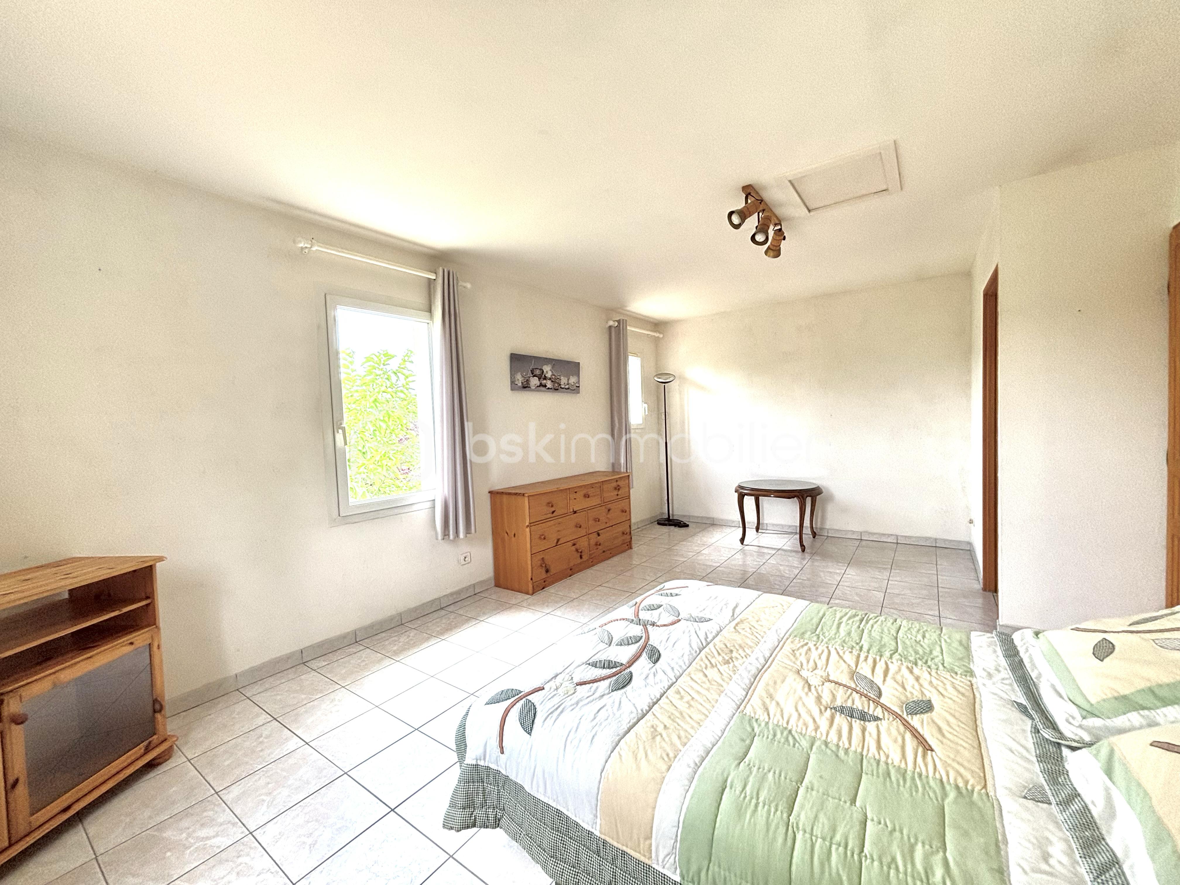 Maison traditionnelle de 150 m² - tempImageivjQH0.png