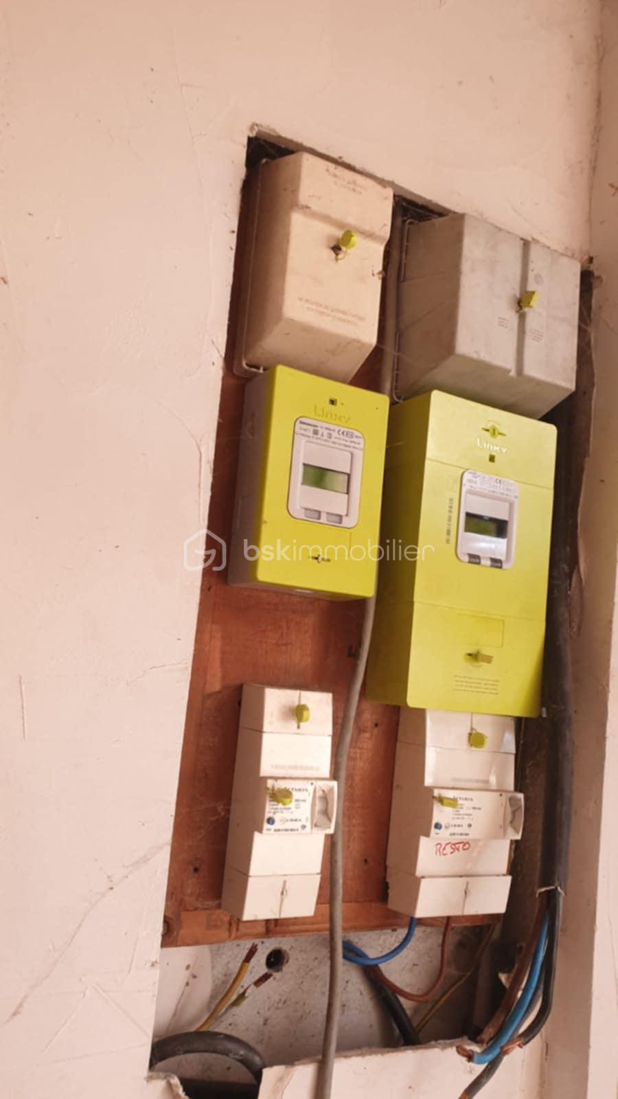 Immeuble mixte de 180 m² - e40b36ce-1bd8-49da-8dd0-62bfa613c066.jpg