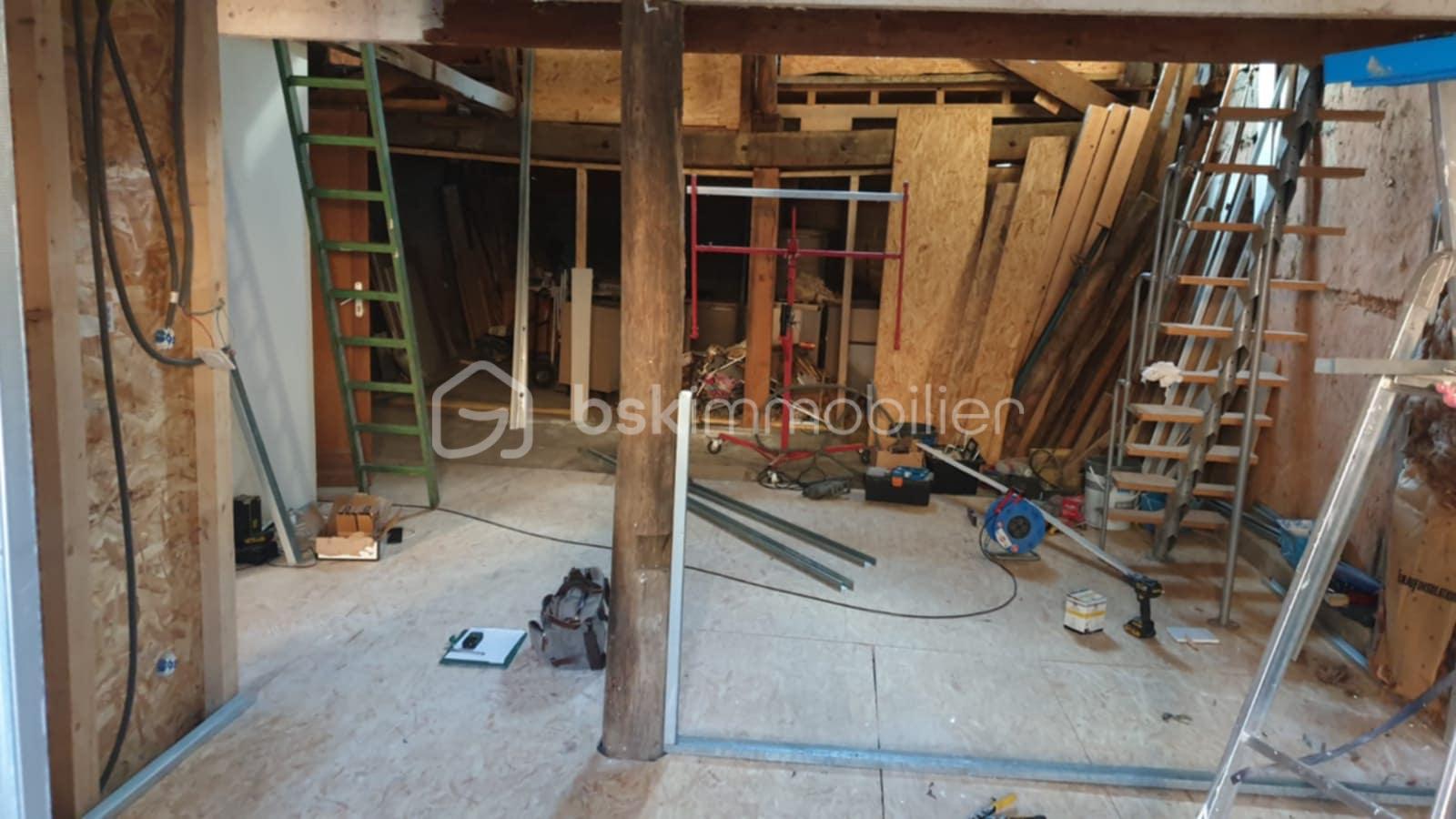 Immeuble mixte de 180 m² - 1895f08c-c28d-44b3-aa2e-04e481177305.jpg