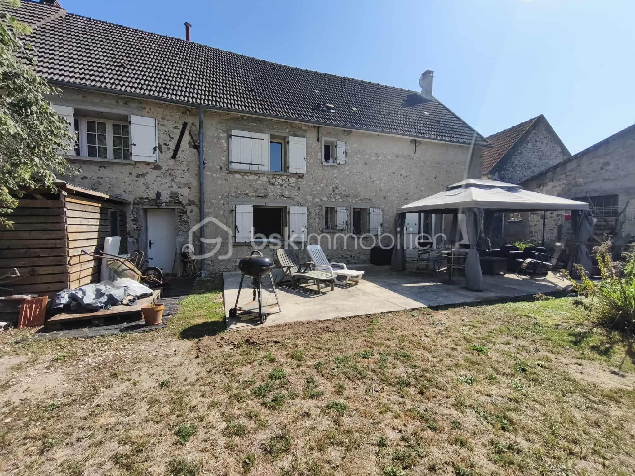 Maison de 170 m² - 39dfacc5-ee69-46fb-933c-8bd20e069e0a.jpeg