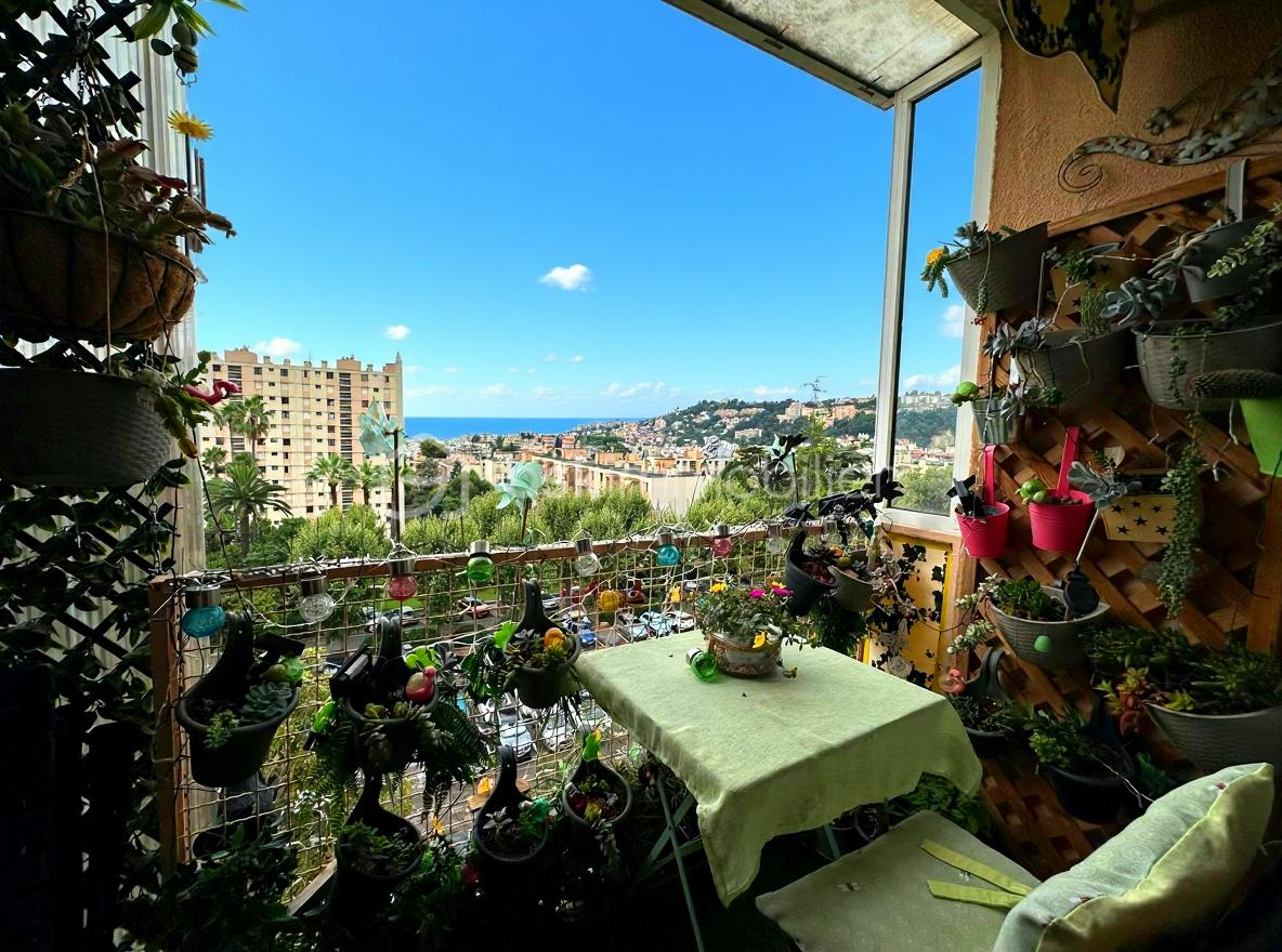 Appartement de 74 m² - balcon soleil.png