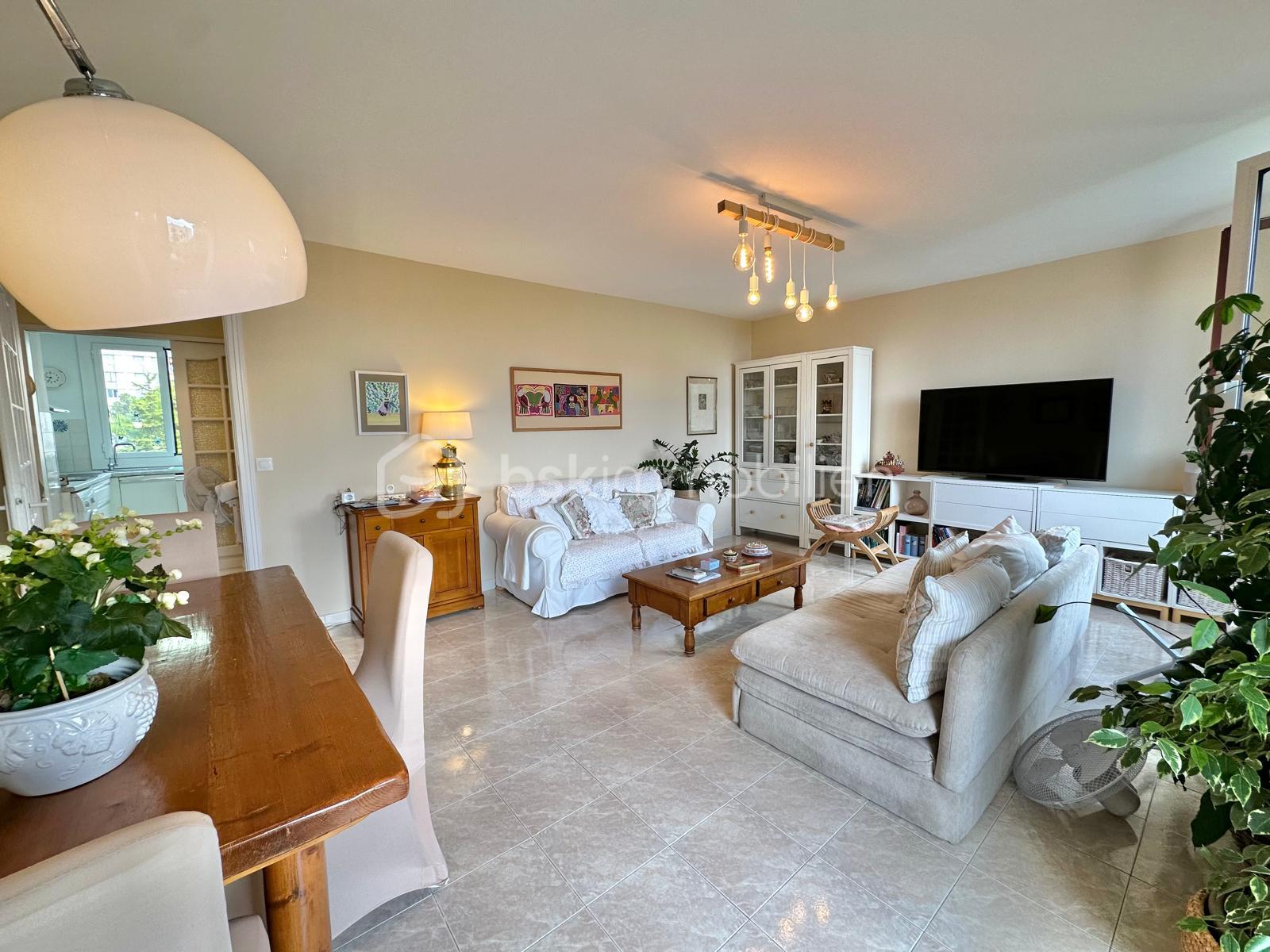 Appartement de 74 m² - sejour2.jpg