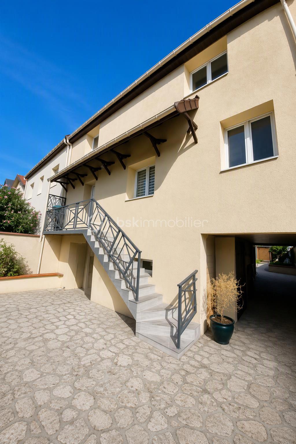 01 façade.jpeg