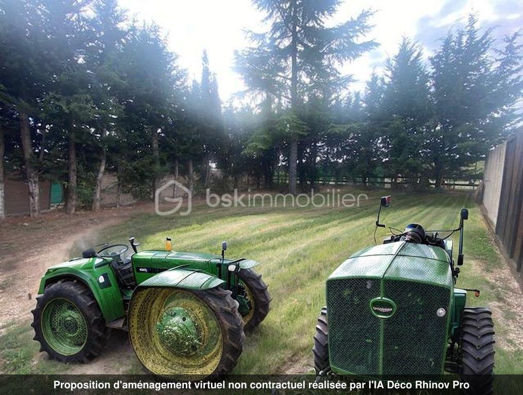 Terrain de 190 m² - TERRAIN AVEC MACHINES AGRICOLES GAREES.jpg