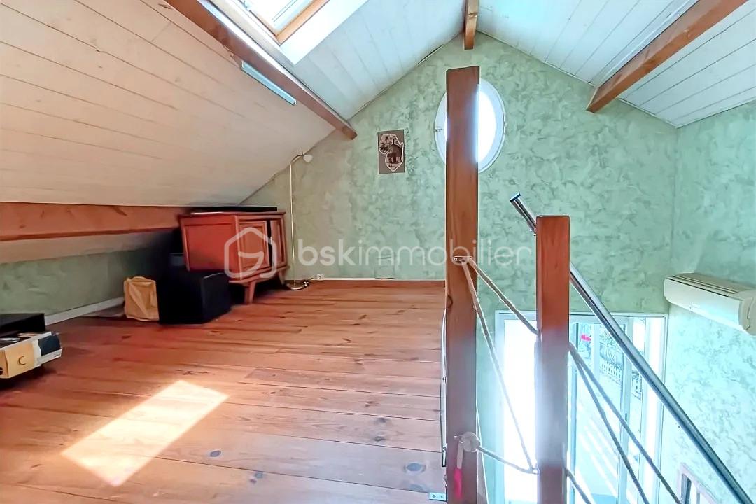 Maison de 90 m² - hoqi-e7b3bb09645d4249900a5af24dd0a9cd.jpg