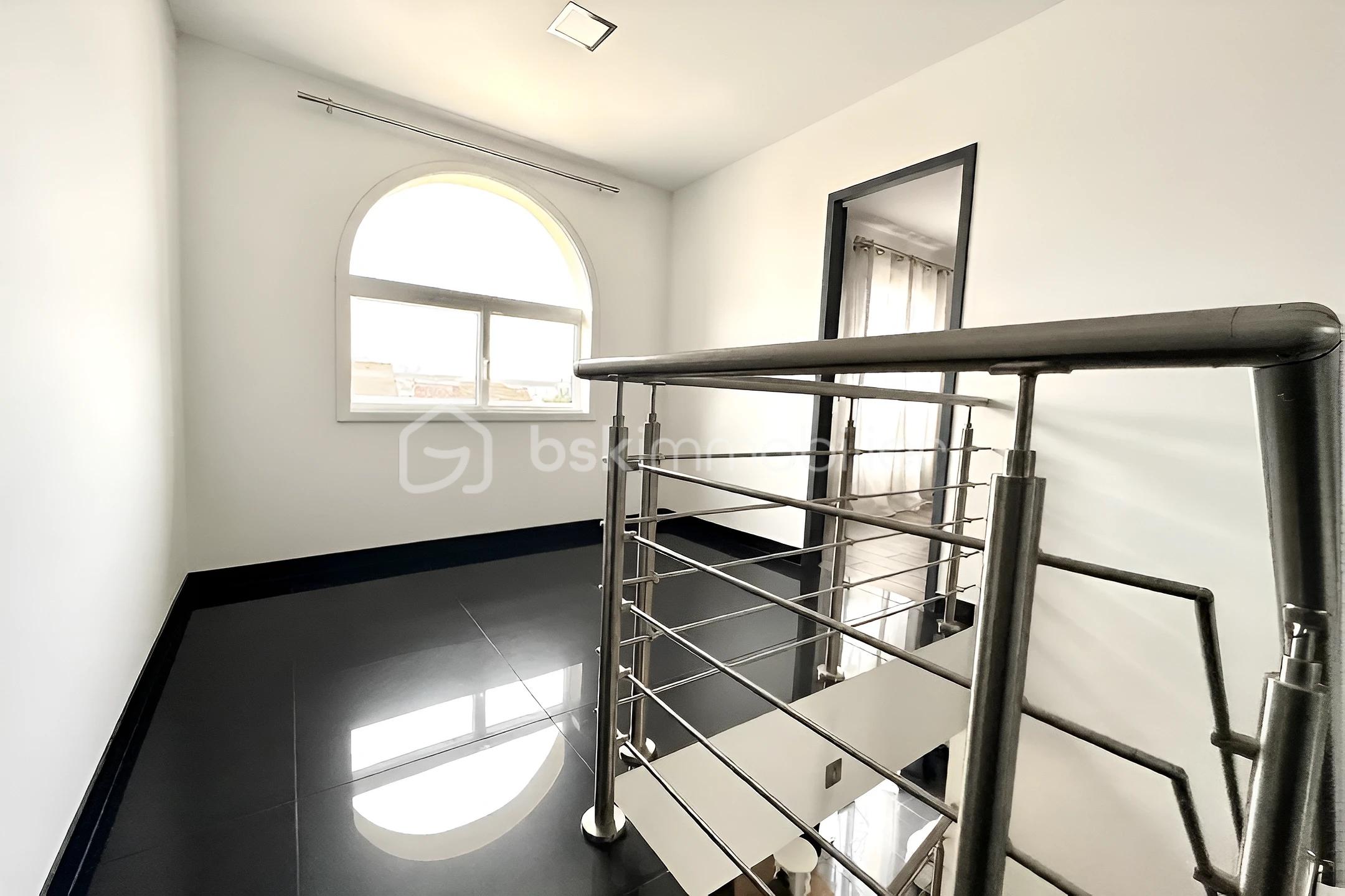 Maison de 143 m² - hoqi-4b728d31482a400ca169cfb5681a72ca.jpg